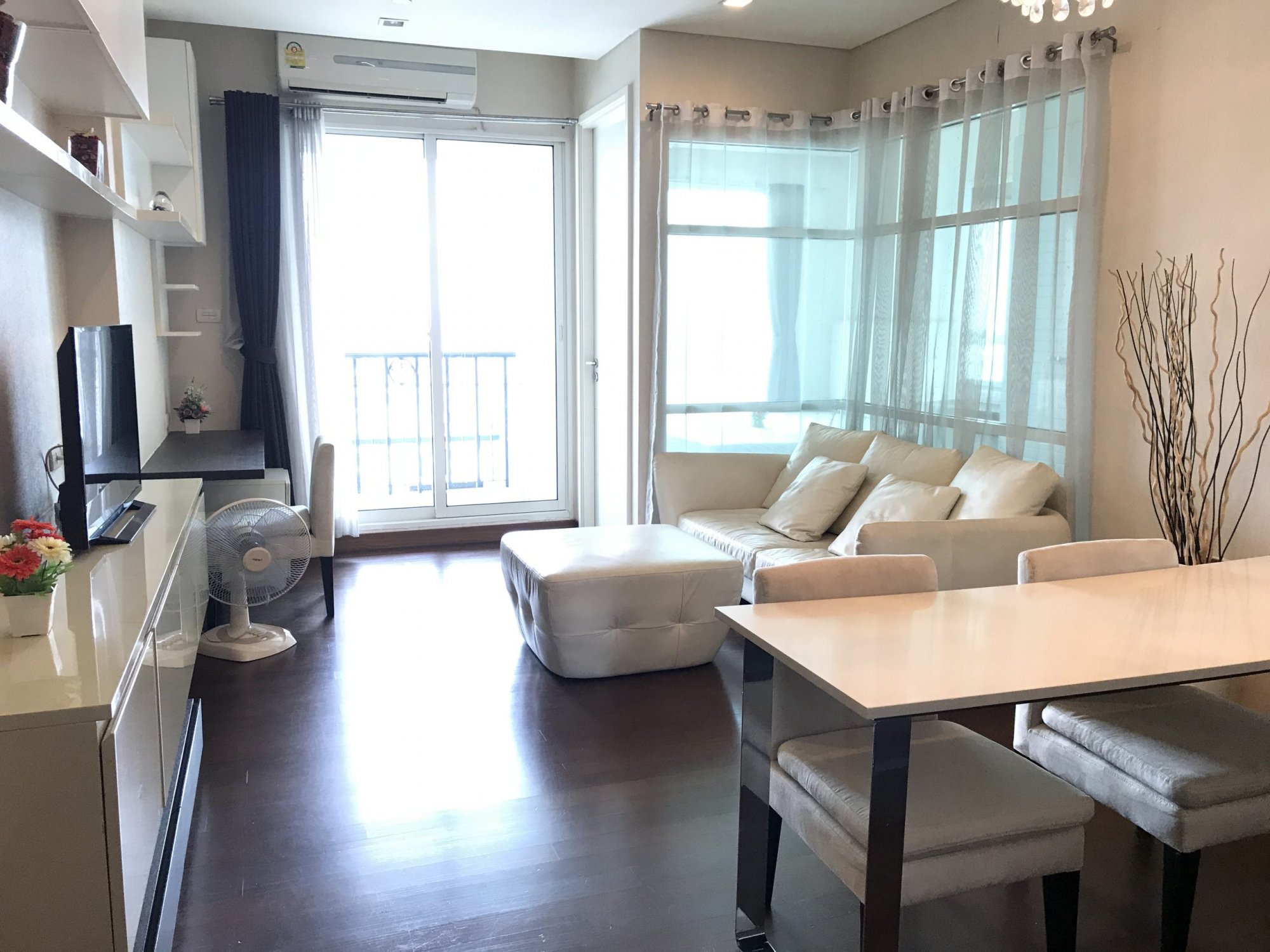 ** ขาย/เช่า ** Ivy Thonglor ขายเพียง 8,455,000บาท รวมค่าใช้จ่ายทุกอย่าง เช่าเพียง 30,000บาท/เดือน 1 ห้องนอน 43ตรม. ใกล้ BTS ทองหล่อ เฟอร์นิเจอร์ครบพร้อมเข้าอยู่ (P-00776)