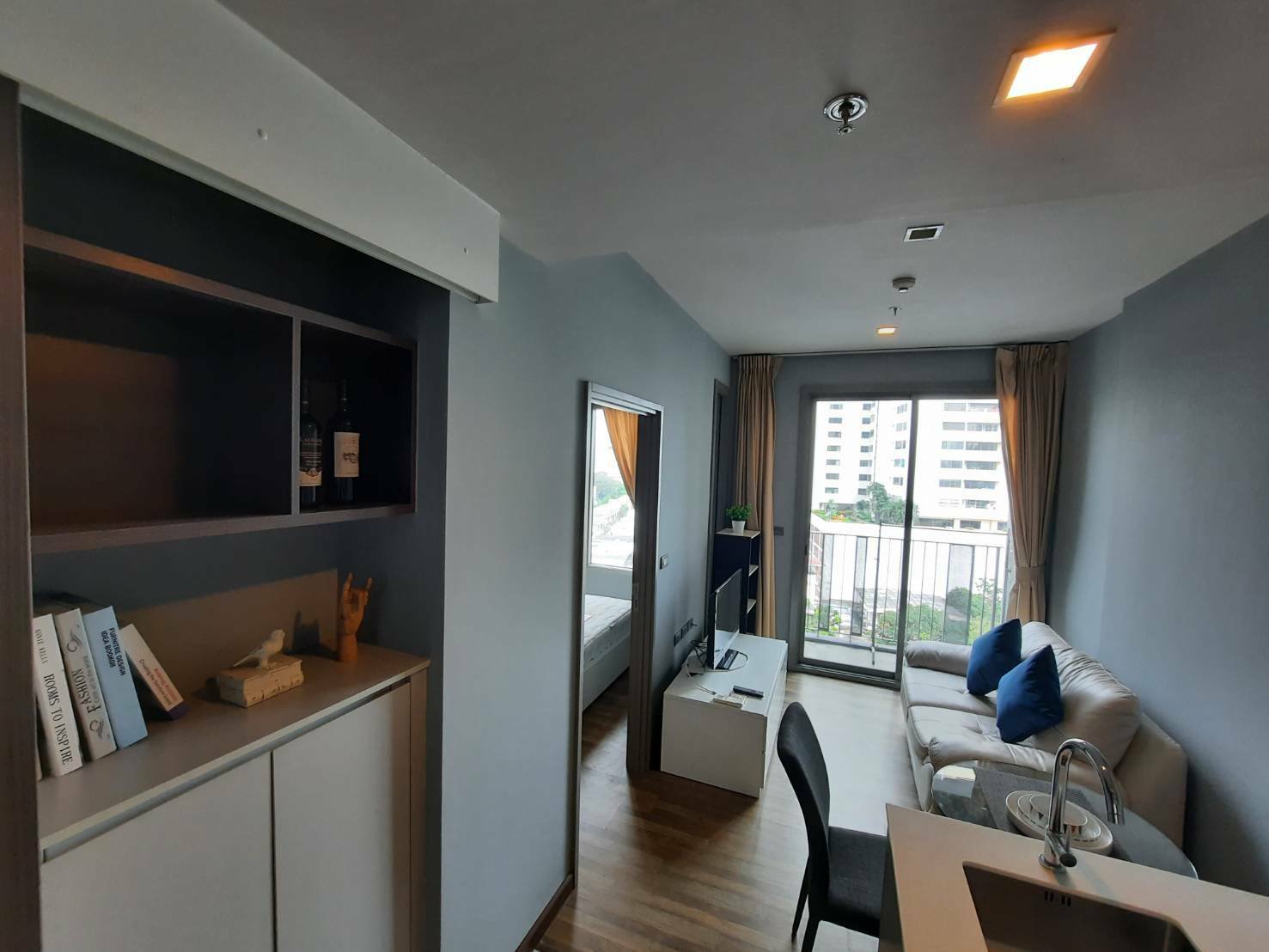 คอนโดราคาดีพร้อมขาย/เช่า at ซีล บาย แสนสิริ 1 ห้องนอน 32 ตรม. ขายเพียง 3,390,000 บาท (ค่าโอนคนละครึ่ง) หรือ เช่าเพียง 15,000 บาท/เดือน เฟอร์นิเจอร์ครบพร้อมเข้าอยู่ (PROP000141)