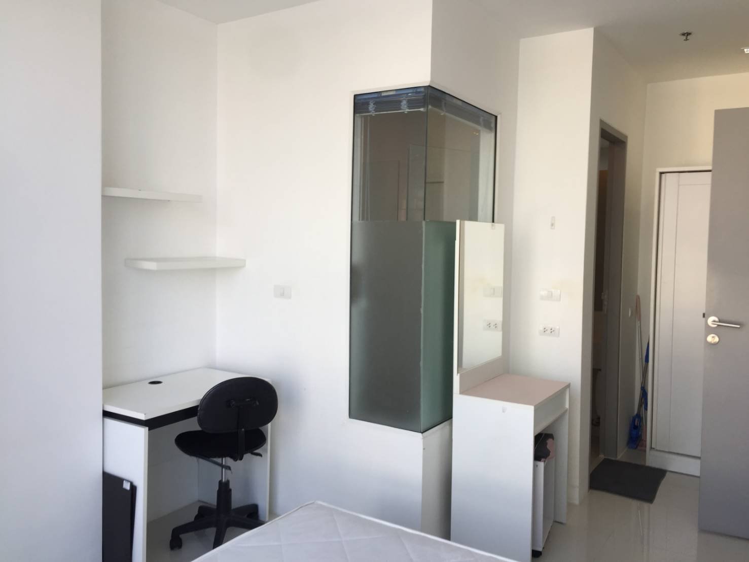 ** ถูกที่สุดในโครงการ! ** Ideo Verve ขายเพียง 4,280,000บาท รวมค่าใช้จ่ายทุกอย่าง ณ วันโอน ใกล้ BTS อ่อนนุช 1 ห้องนอน ขนาด 36ตรม. ชั้น 8 ทิศเหนือ เฟอร์นิเจอร์ครบพร้อมเข้าอยู่ (P-00331)