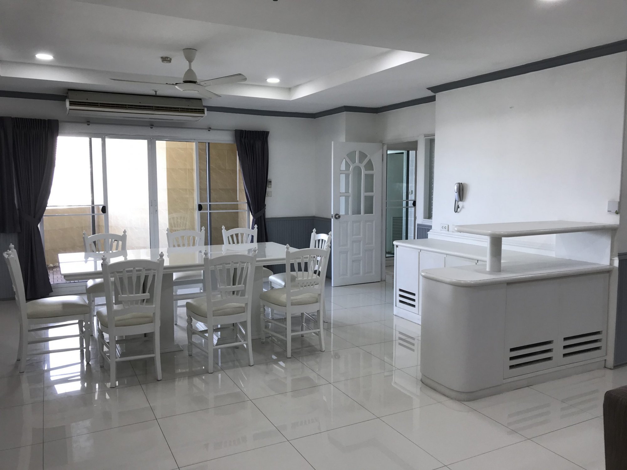 ปล่อยเช่า! 55 Tower ในราคาพิเศษ เพียง 65,000 บาท/เดือน 3 ห้องนอน 3 ห้องน้ำ 1 ห้องแม่บ้าน 260ตรม. ห้องใหญ่อยู่สบาย ใกล้ BTS ทองหล่อ เฟอร์นิเจอร์ครบพร้อมเข้าอยู่ PROP000147