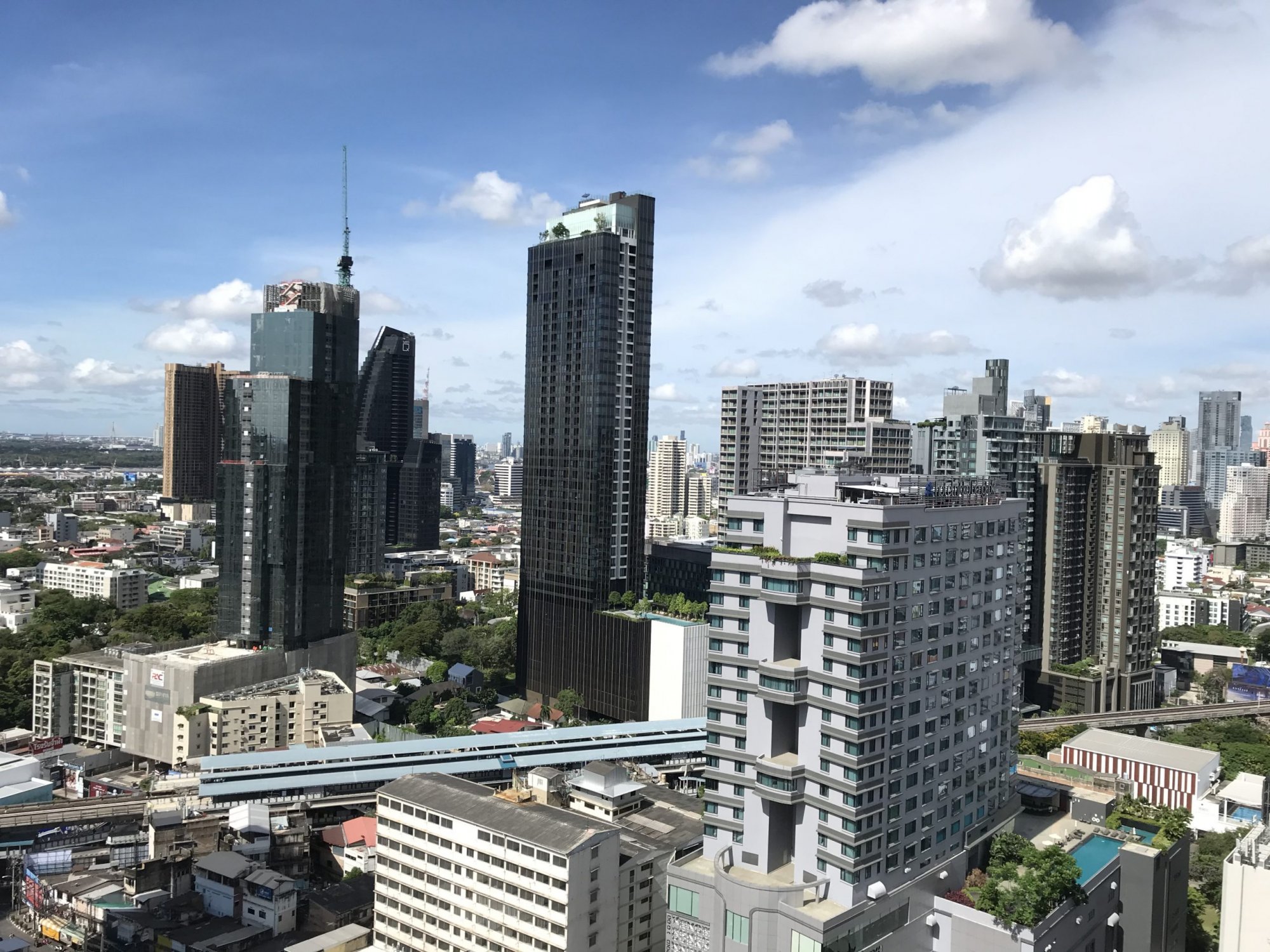 ปล่อยเช่า! 55 Tower ในราคาพิเศษ เพียง 65,000 บาท/เดือน 3 ห้องนอน 3 ห้องน้ำ 1 ห้องแม่บ้าน 260ตรม. ห้องใหญ่อยู่สบาย ใกล้ BTS ทองหล่อ เฟอร์นิเจอร์ครบพร้อมเข้าอยู่ PROP000147