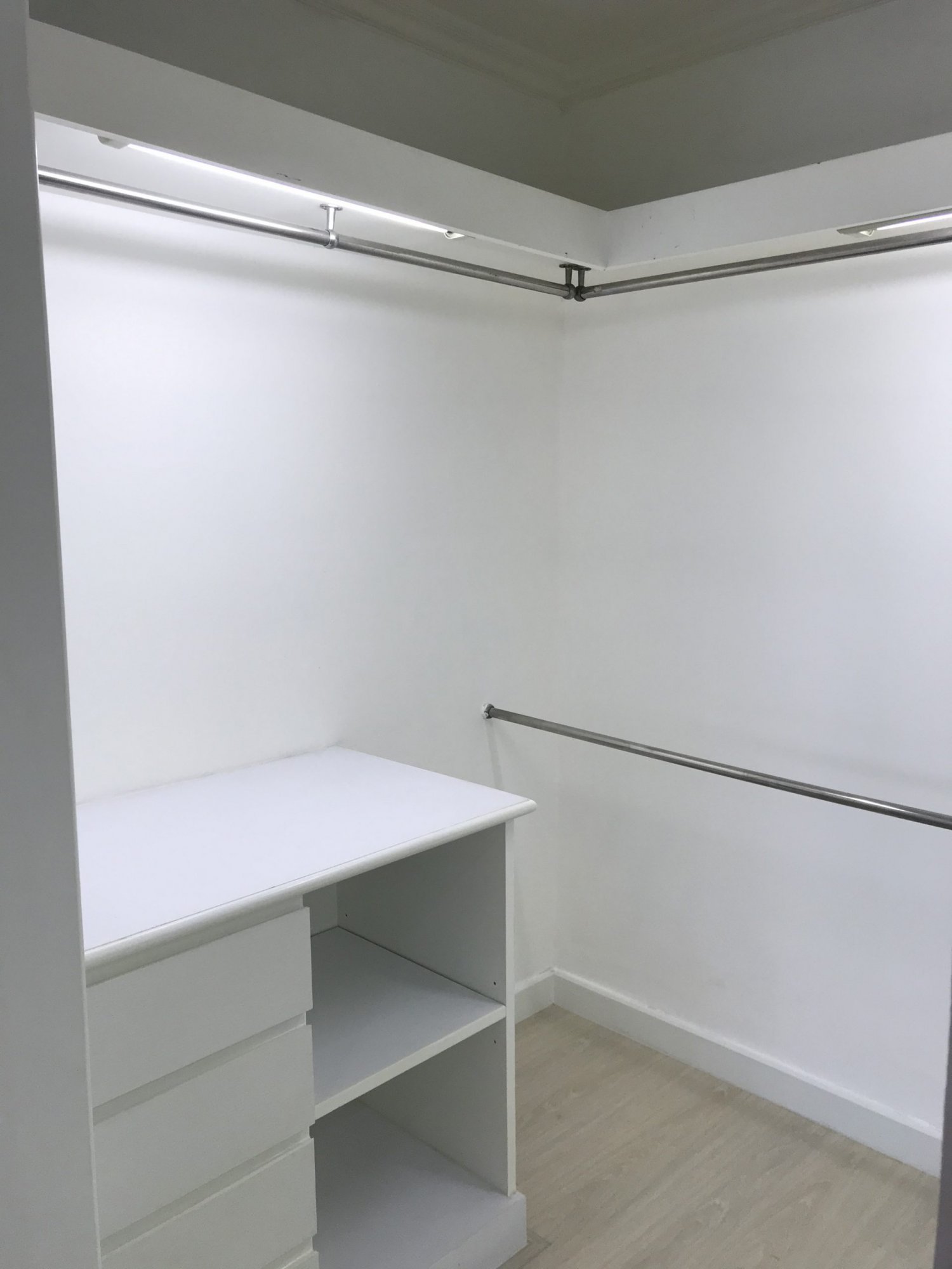 For rent at Fifty Fifth Tower 65,000THB/month 3 Bedroom 3 Bathroom 1 Mate Fully furnished PROP000147