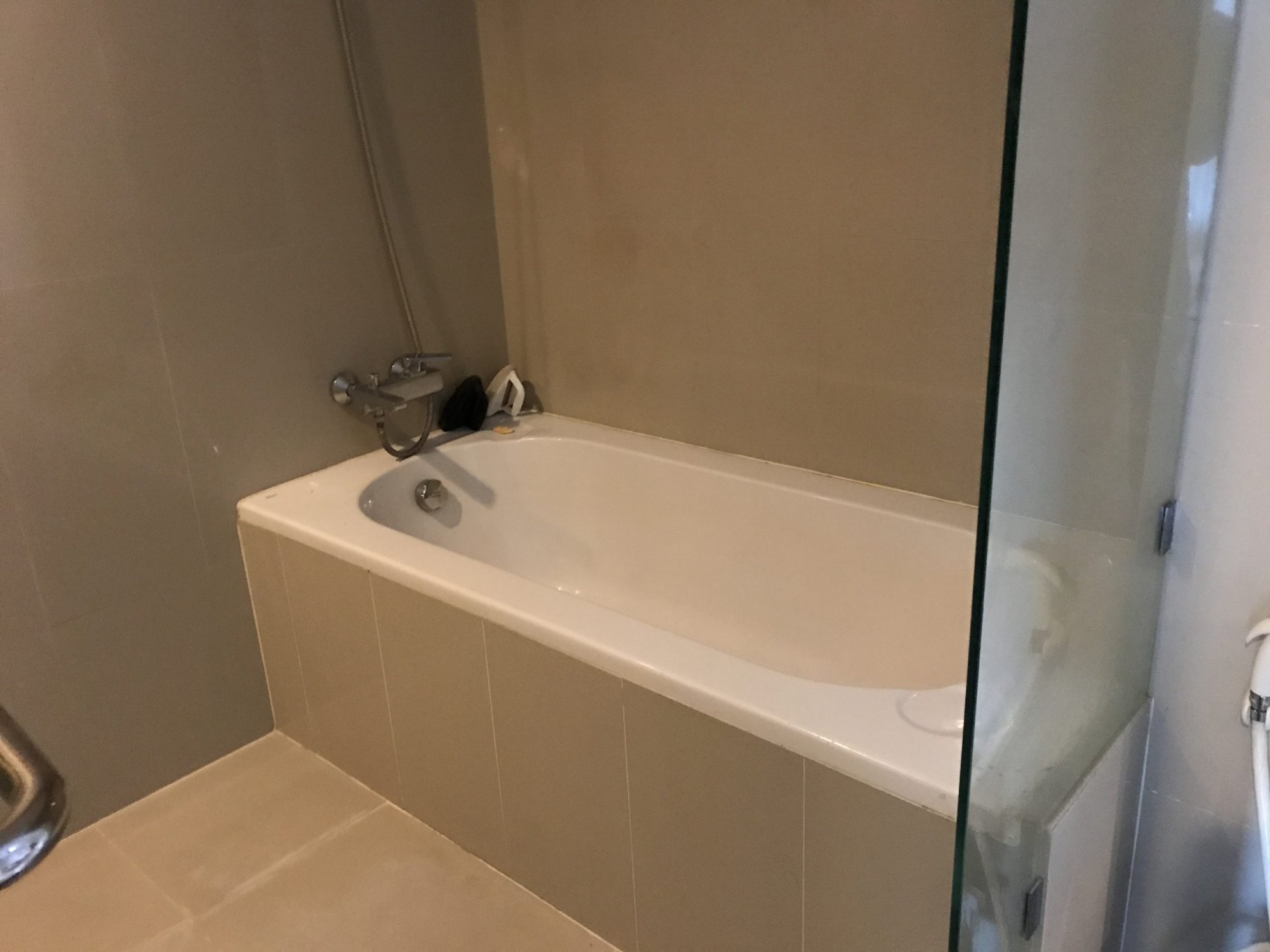 ** ขาย/เช่า ** D25 Thonglor ขายเพียง 5,725,000บาท รวมค่าใช้จ่ายทุกอย่าง เช่าเพียง 25,000บาท/เดือน 1 ห้องนอน 1 ห้องน้ำ 51ตรม. ห้องใหญ่อยู่สบาย ใกล้ BTS ทองหล่อ เฟอร์นิเจอร์ครบพร้อมเข้าอยู่ PROP000149