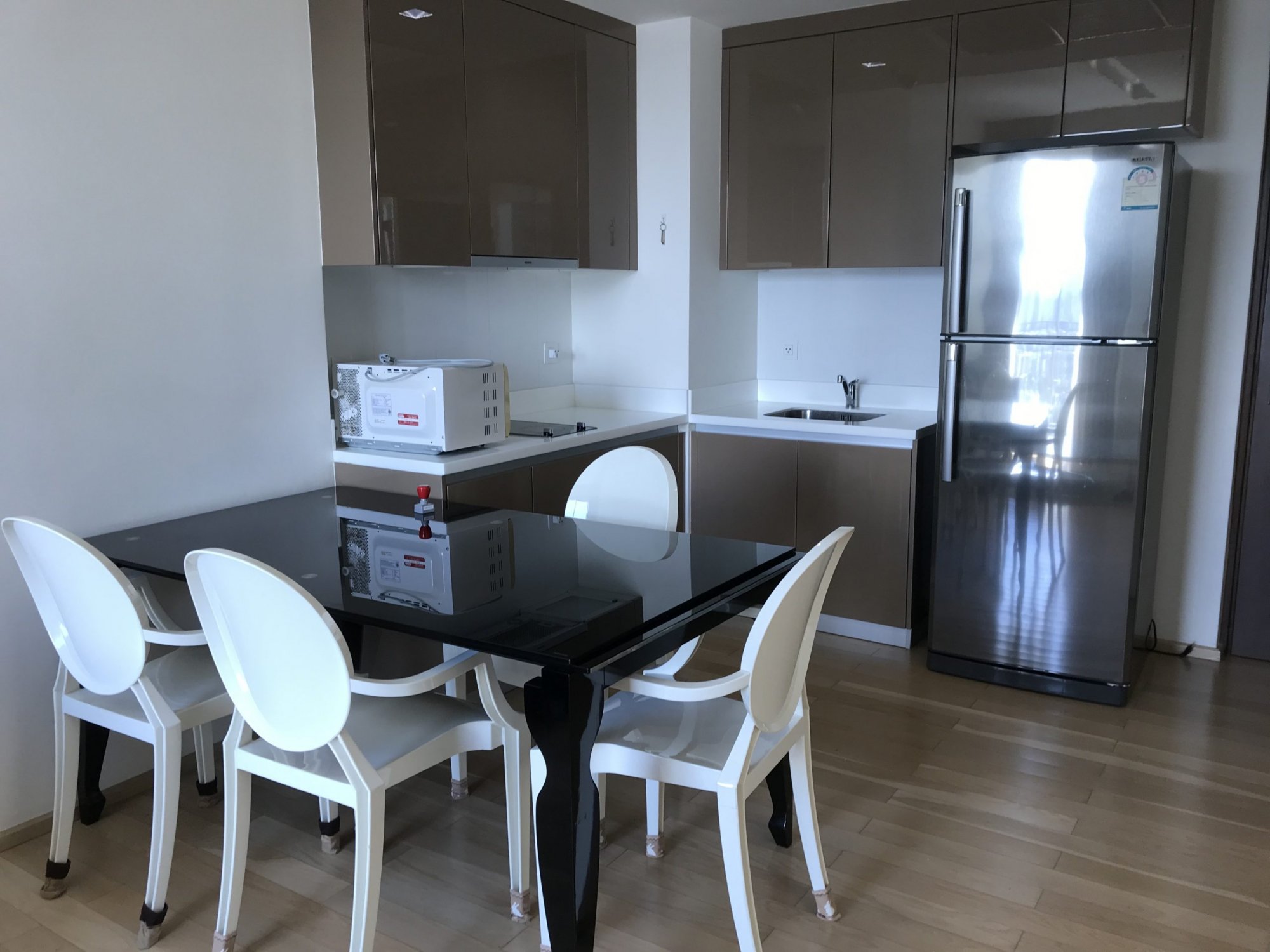 ปล่อยเช่า! Siri at Sukhumvit ในราคาเพียง 35,000บาท/เดือน 1 ห้องนอน 1 ห้องน้ำ 52ตรม. ห้องใหญ่อยู่สบาย ใกล้ BTS ทองหล่อ เฟอร์นิเจอร์ครบพร้อมเข้าอยู่ PROP000150