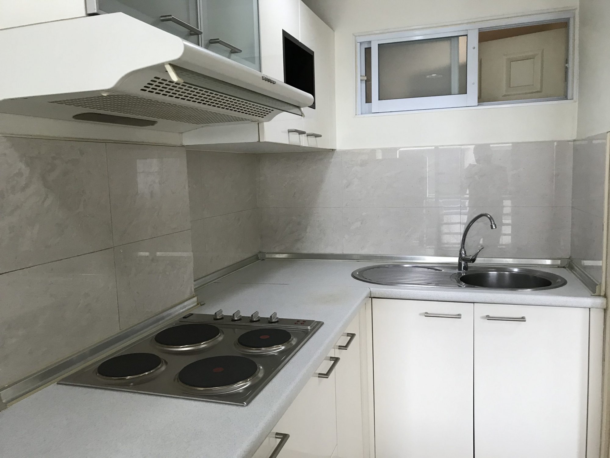 ให้เช่า! Lumpini Suite Sukhumvit 41 ห้องมุม 2 ห้องนอน 61 ตรม. ใกล่ BTS พร้อมพงษ์ เพียง 30,000บาท/เดือน (ต่อรองราคาได้) เฟอร์นิเจอร์ครบพร้อมเข้าอยู่ (PROP000163)