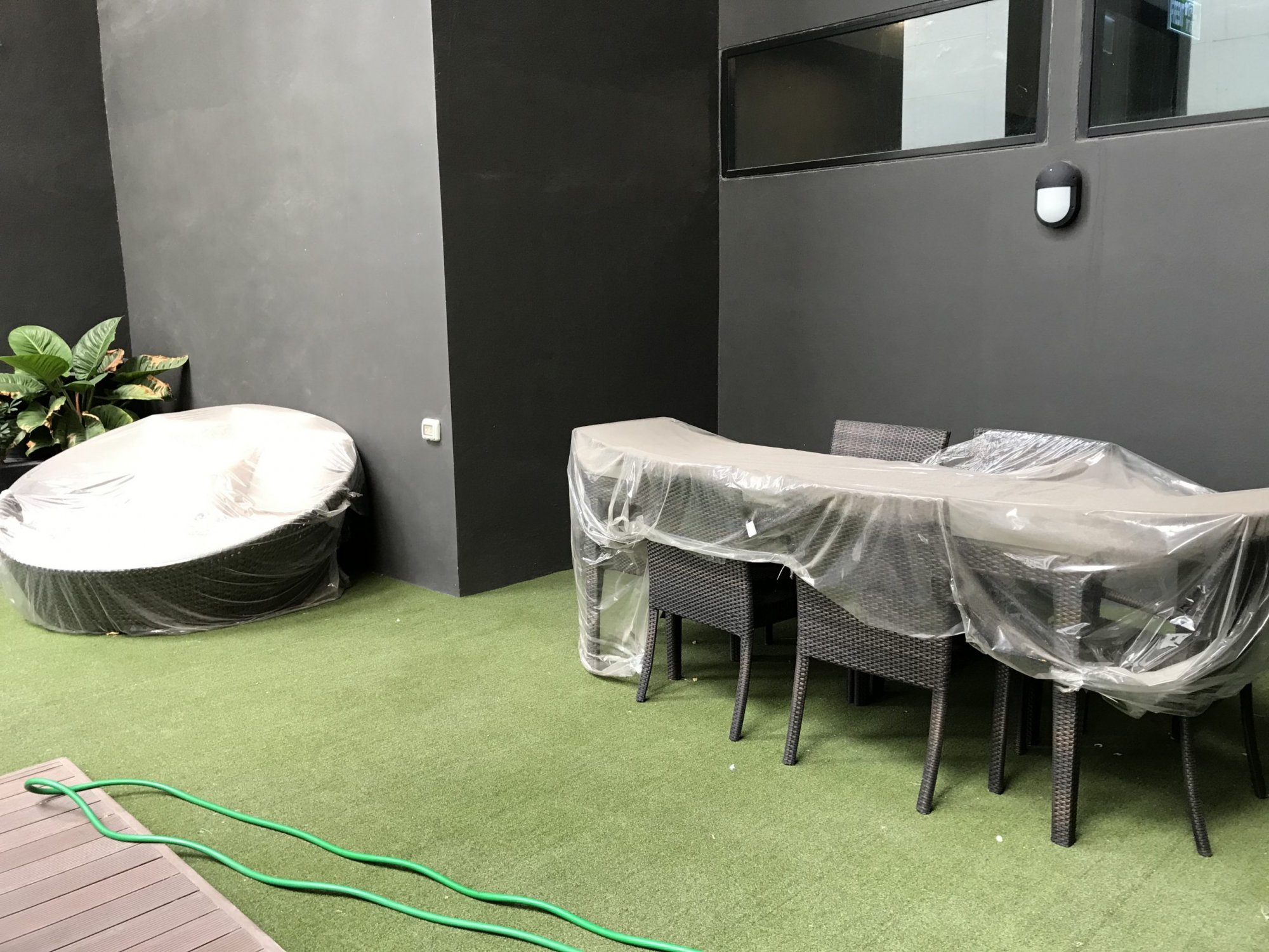 สุดคุ้มให้เช่า! The Capital Ekamai - Thonglor 3 ห้องนอน มี backyard 170 ตรม. เพียง 85,000 บาท/เดือน (ต่อรองราคาได้) เฟอร์นิเจอร์ครบพร้อมเข้าอยู่ (PROP000164)