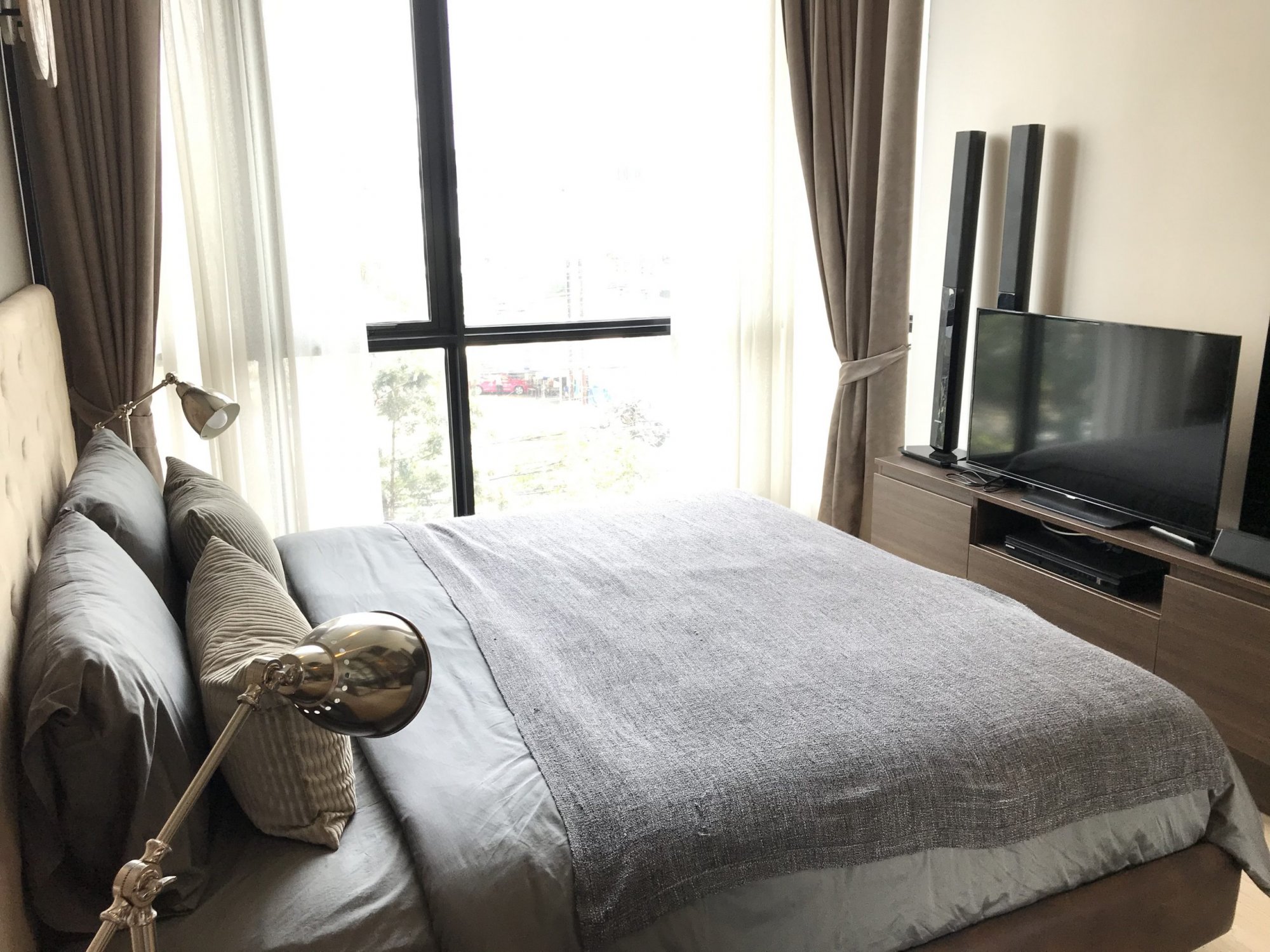 สุดคุ้มให้เช่า! The Capital Ekamai - Thonglor 3 ห้องนอน มี backyard 170 ตรม. เพียง 85,000 บาท/เดือน (ต่อรองราคาได้) เฟอร์นิเจอร์ครบพร้อมเข้าอยู่ (PROP000164)