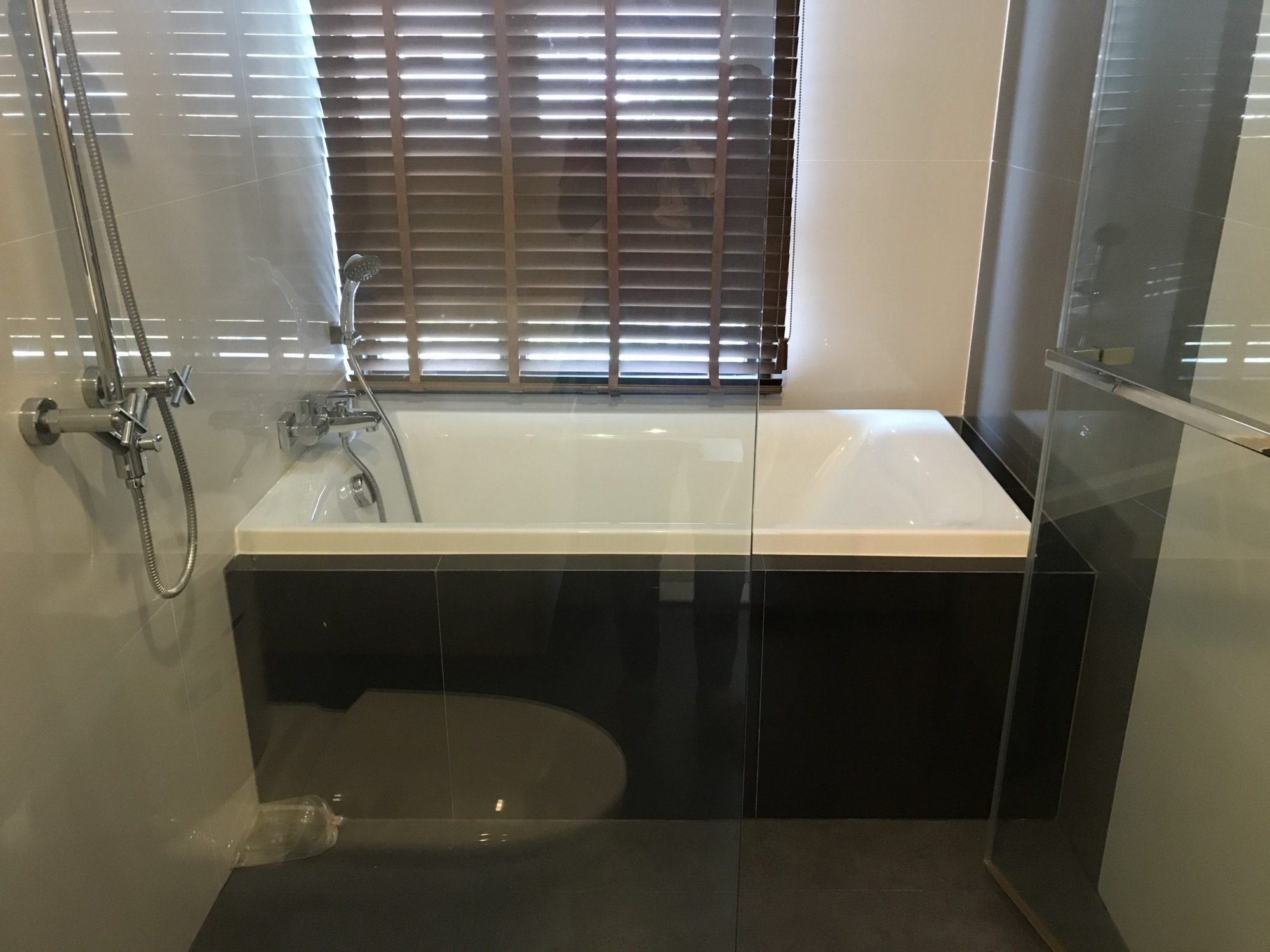 สุดคุ้มให้เช่า! The Capital Ekamai - Thonglor 3 ห้องนอน มี backyard 170 ตรม. เพียง 85,000 บาท/เดือน (ต่อรองราคาได้) เฟอร์นิเจอร์ครบพร้อมเข้าอยู่ (PROP000164)