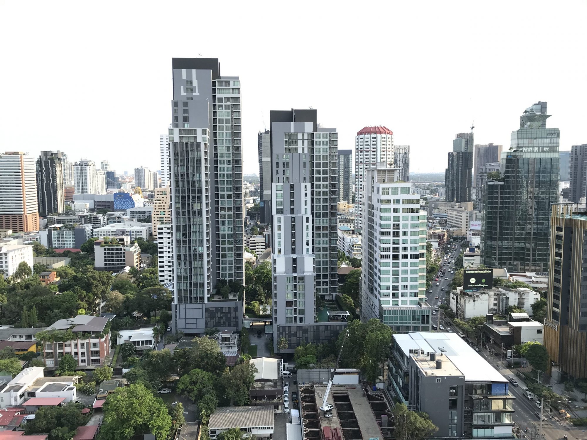 ปล่อยเช่า! คอนโดดังย่านทองหล่อ HQ Thonglor เพียง 52,000บาท/เดือน 1 ห้องนอน 1 ห้องนอน 44ตรม. ใกล้ BTS ทองหล่อ เฟอร์เจอร์ครบพร้อมเข้าอยู่ PROP000168
