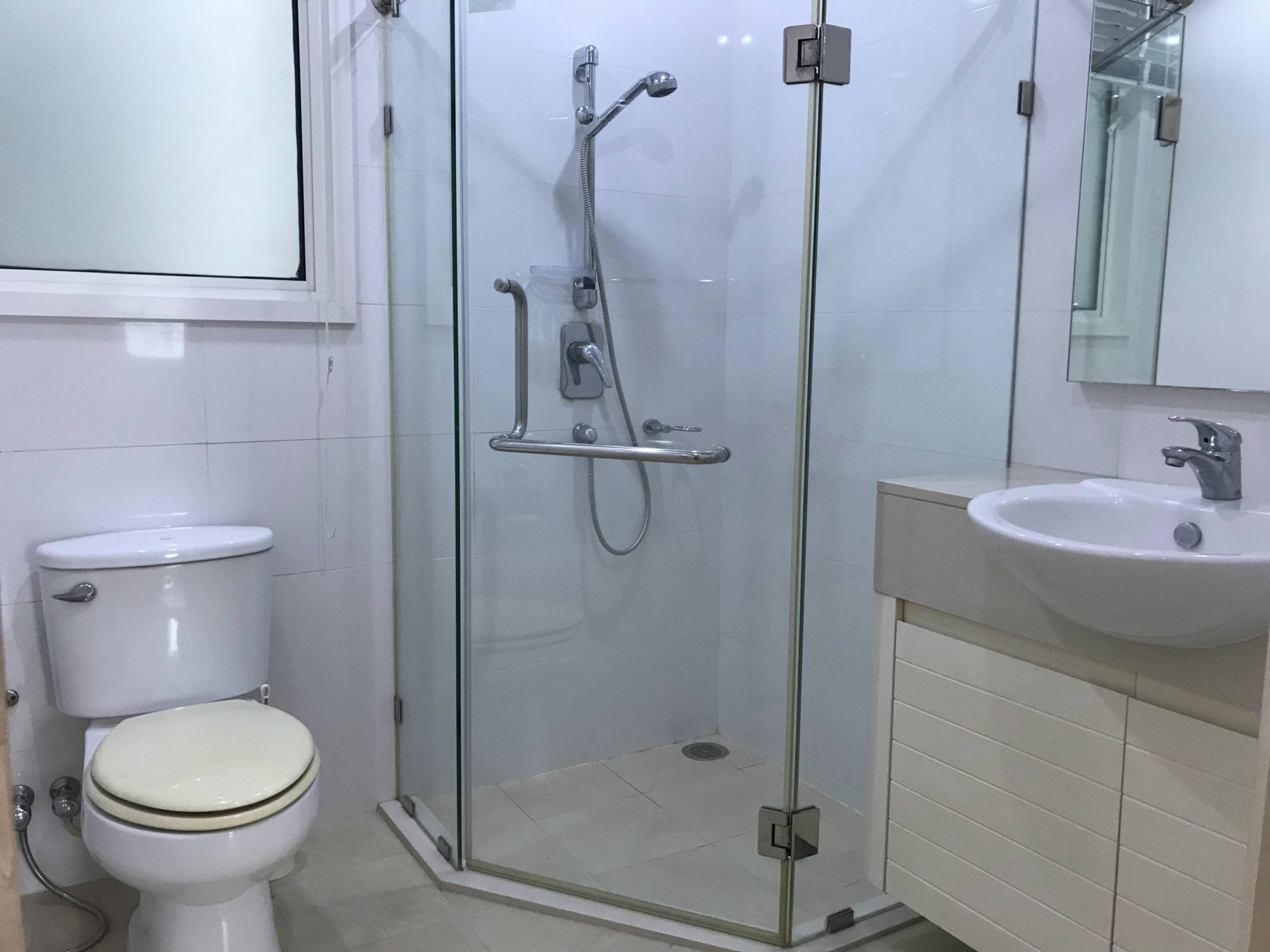 คุ้มสุดๆให้เช่า ที่ Siri Residence ราคาดี เพียง 55,000บาท/เดือน  2 ห้องนอน 2 ห้องน้ำ 97 ตรม ใกล้ BTS พร้อมพงษ์ เฟอร์นิเจอร์ครบพร้อมเข้าอยู่ (ราคาต่อรองได้) (PROP000176)