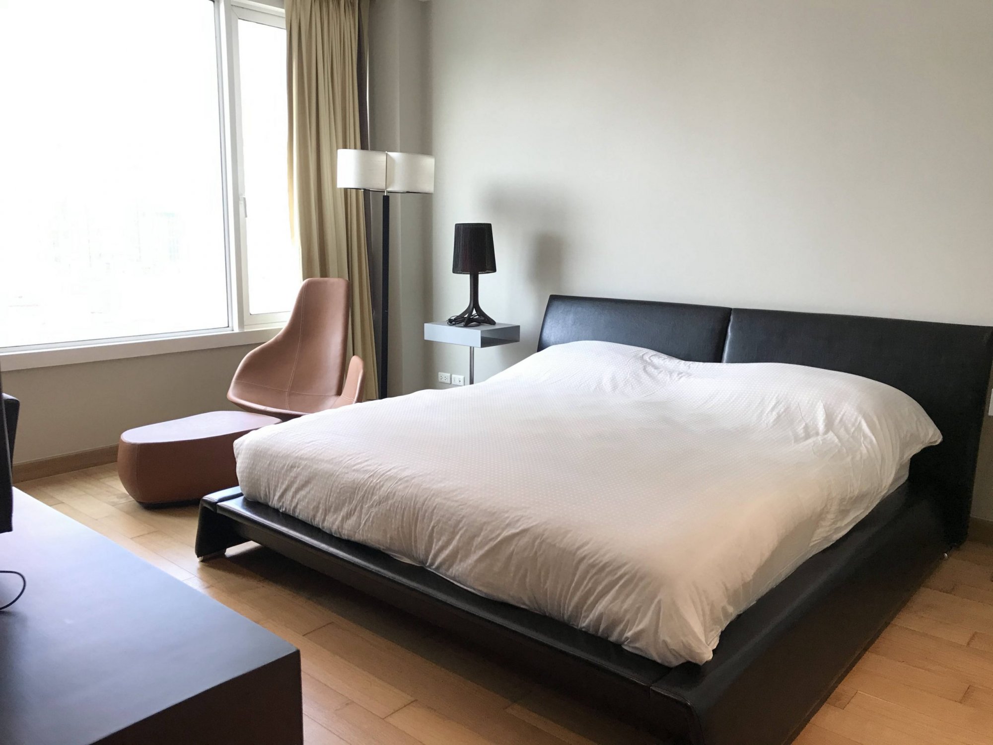 คุ้มสุดๆให้เช่า ที่ Siri Residence ราคาดี เพียง 85,000บาท/เดือน 3 ห้องนอน 3 ห้องน้ำ 142 ตรม ใกล้ BTS พร้อมพงษ์ เฟอร์นิเจอร์ครบพร้อมเข้าอยู่ (ราคาต่อรองได้) (PROP000181)