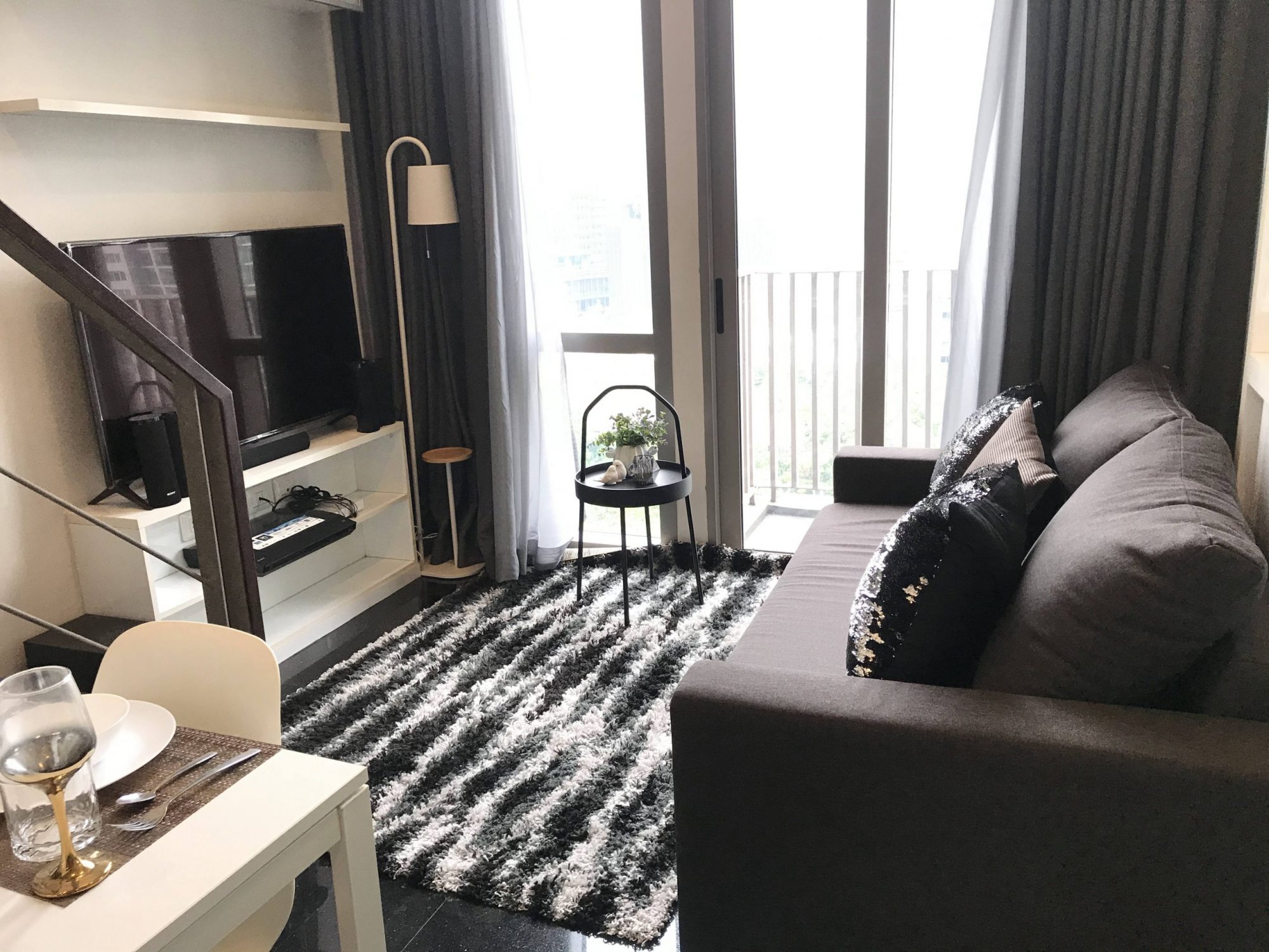 ปล่อยเช่า! ASHTON MORPH 38 ในราคาเพียง 35, 000บาท/เดือน Type Duplex 1 ห้องนอน ขนาด 40ตรม. ใกล้ BTS ทองหล่อ เฟอร์นิเจอร์ครบพร้อมเข้าอยู่ PROP000185