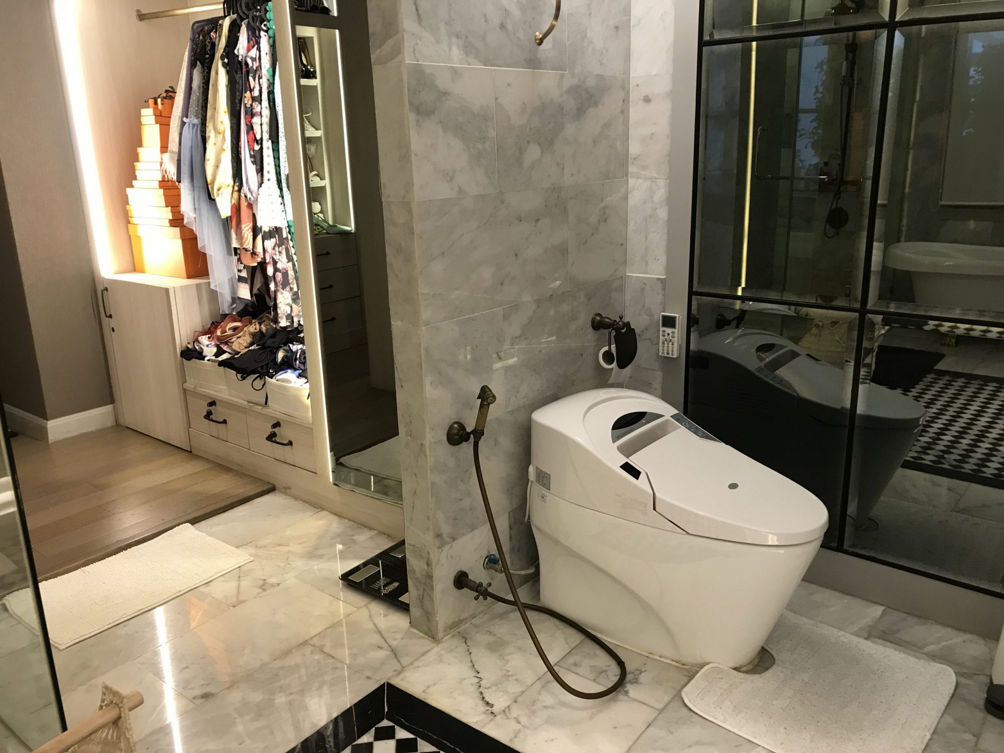 For Sale at President Park Sukhumvit 24 3 Bedroom 3 Bathroom Sale 37,000,000 THB (Transfer 50/50) Fully furnished (can negotiate ) (PROP000201)