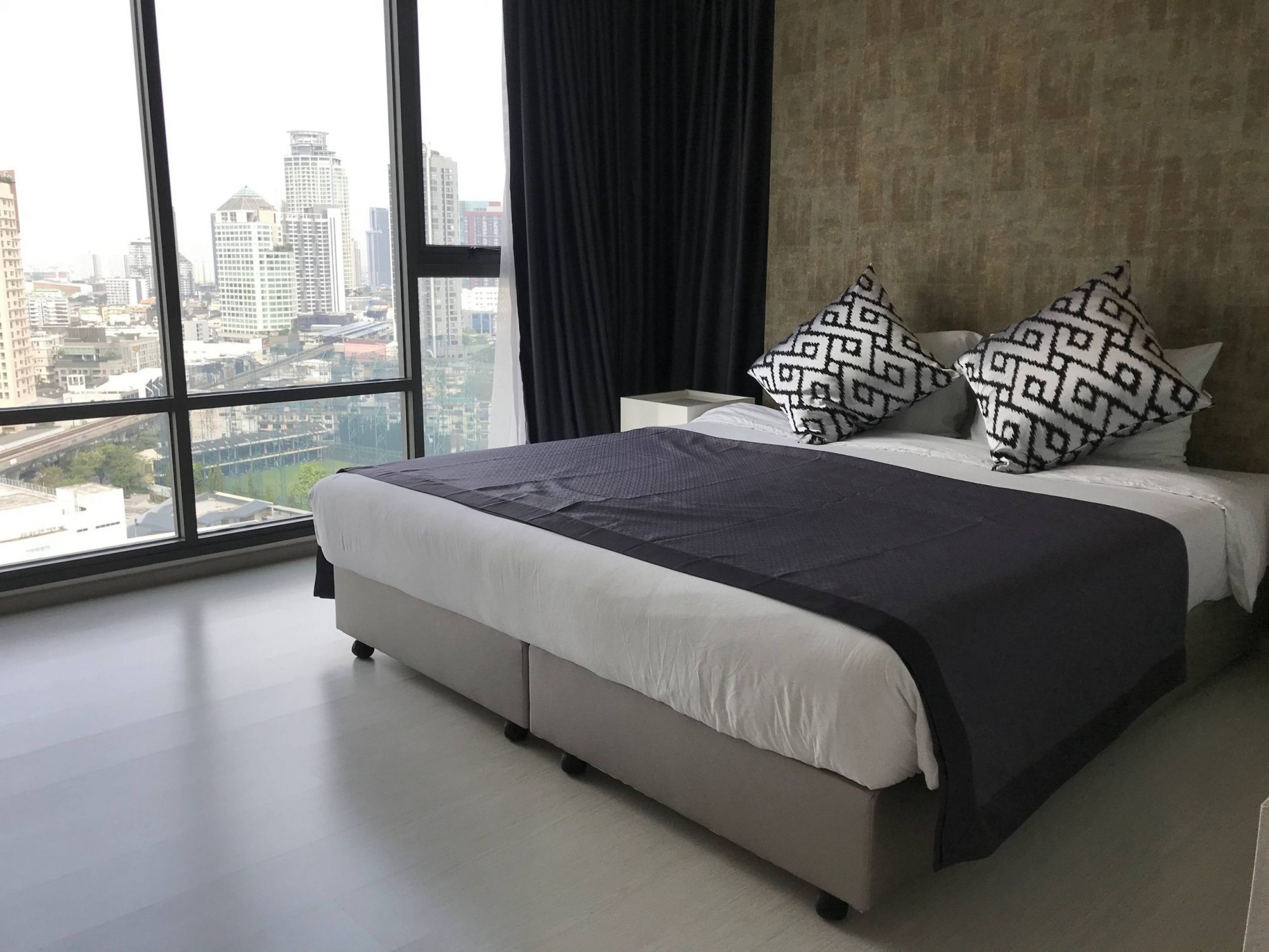 ปล่อยเช่า! Rhythm Sukhumvit 42 ในราคาเพียง 55,000บาท/เดือน 2 ห้องนอน 2 ห้องน้ำ 44ตรม. ใกล้ BTS เอกมัย เฟอร์นิเจอร์ครบพร้อมเข้าอยู่ PROP000211