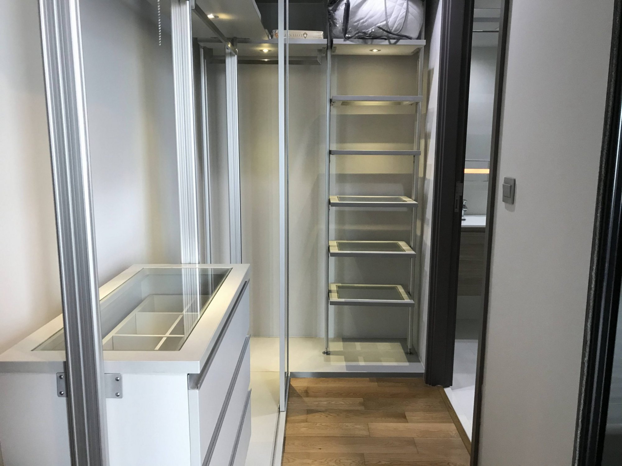 ** ขายด่วน! ** Keyne by Sansiri พร้อมให้คุณเป็นเจ้าของ ในราคาเพียง 14,000,000บาท รวมค่าใช้จ่ายทุกอย่าง 2 ห้องนอน 2 ห้องน้ำ 75ตรม. ใกล้ BTS ทองหล่อ เฟอร์นิเจอร์ครบพร้อมเข้าอยู่ (ราคาต่อรองได้) PROP000220