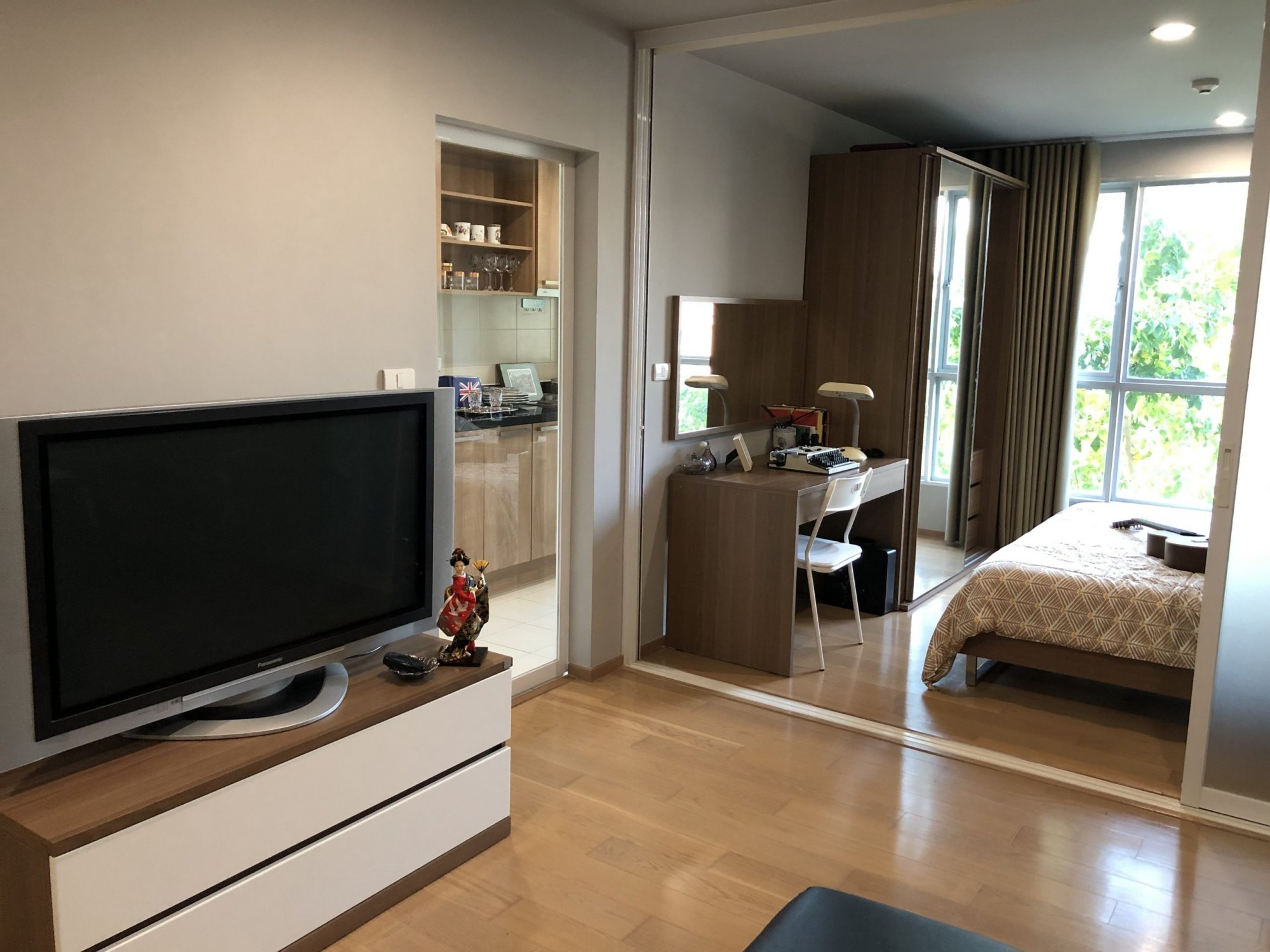 Condo for sale! at Hive Sukhumvit 65 40 Sq.m. 1 Bedroom1 Bathroom 3,800,000 THB (Transfer 50/50) For Rent 16,000 THB/Month Fully furnished (PROP000238)