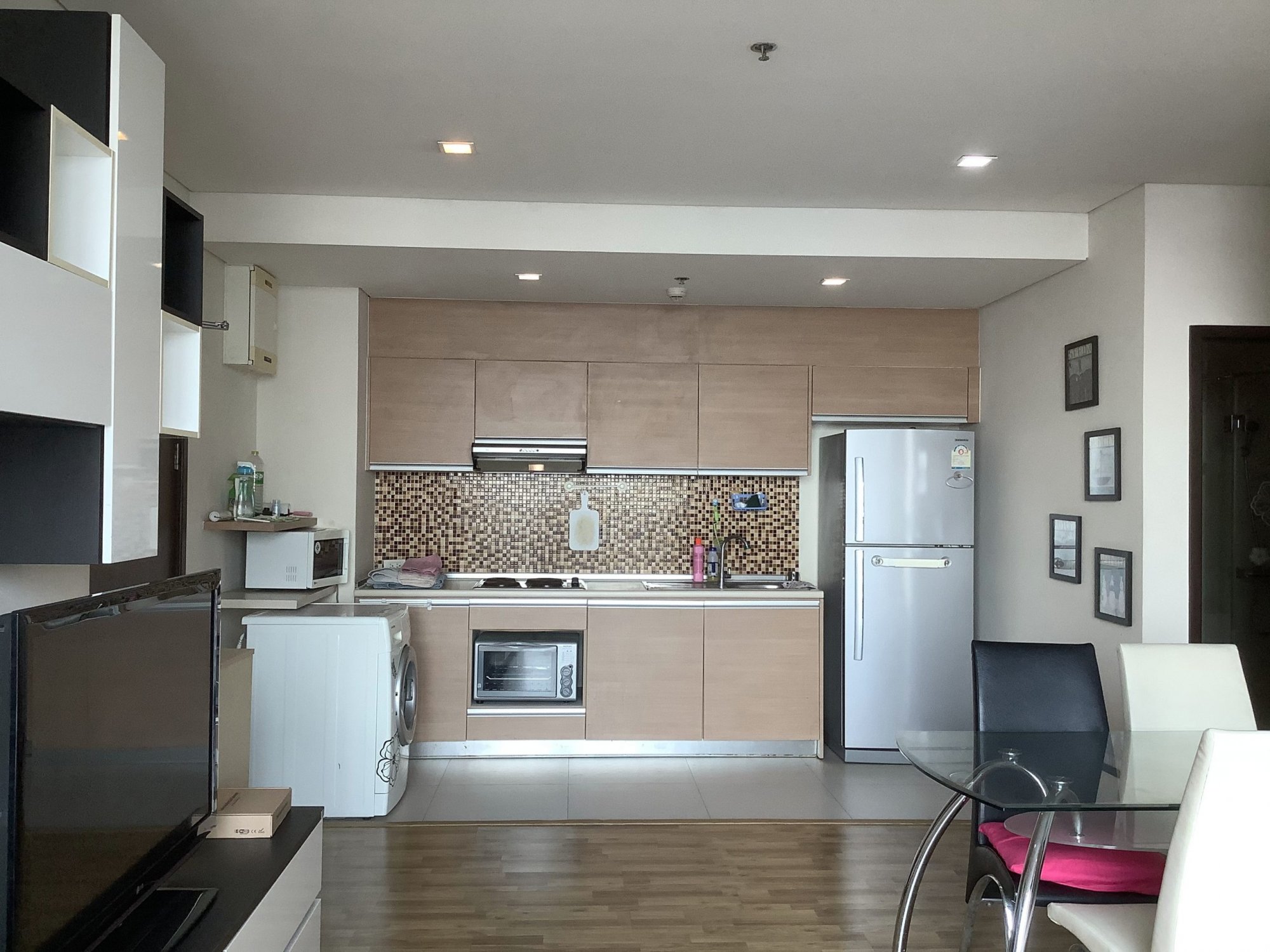 For rent at Le Luk 2 Bedroom 1 Bathroom 35,000THB/month Fully furnished (can negotiate) PROP000244