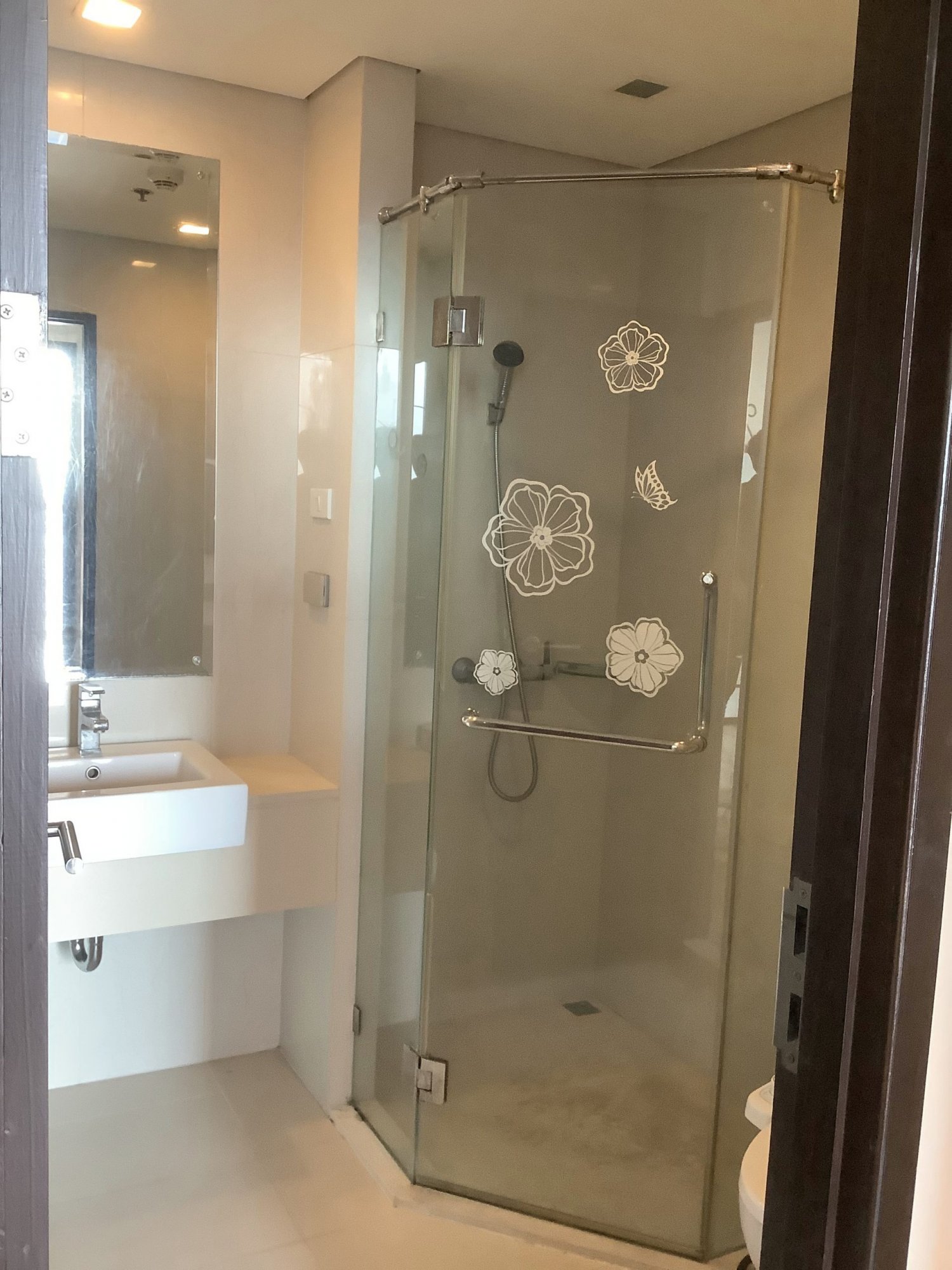 For rent at Le Luk 2 Bedroom 1 Bathroom 35,000THB/month Fully furnished (can negotiate) PROP000244