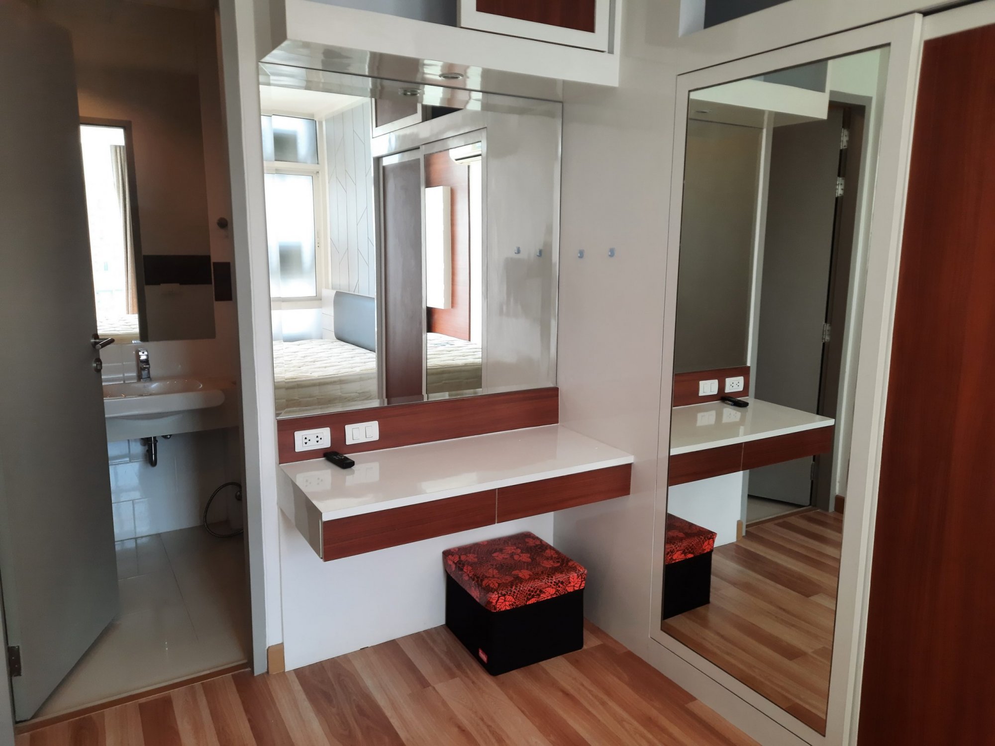 ปล่อยเช่า! Ideo Verve ในราคาเพียง 35,000บาท/เดือน 2 ห้องนอน 2 ห้องน้ำ 67ตรม. ใกล้ BTS อ่อนนุช เฟอร์นิเจอร์ครบพร้อมเข้าอยู่ (ราคาต่อรองได้) PROP000247