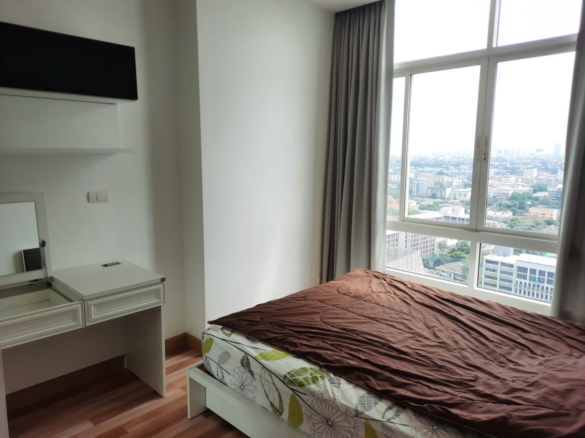 ** Hot Deal! ** Ideo Verve ให้เช่า ราคาพิเศษเพียง 25,000บาท/เดือน 2 ห้องนอน 1 ห้องน้ำ 57ตรม. ใกล้ BTS อ่อนนุช เฟอร์นิเจอร์ครบพร้อมเข้าอยู่ (ราคาต่อรองได้) PROP000249