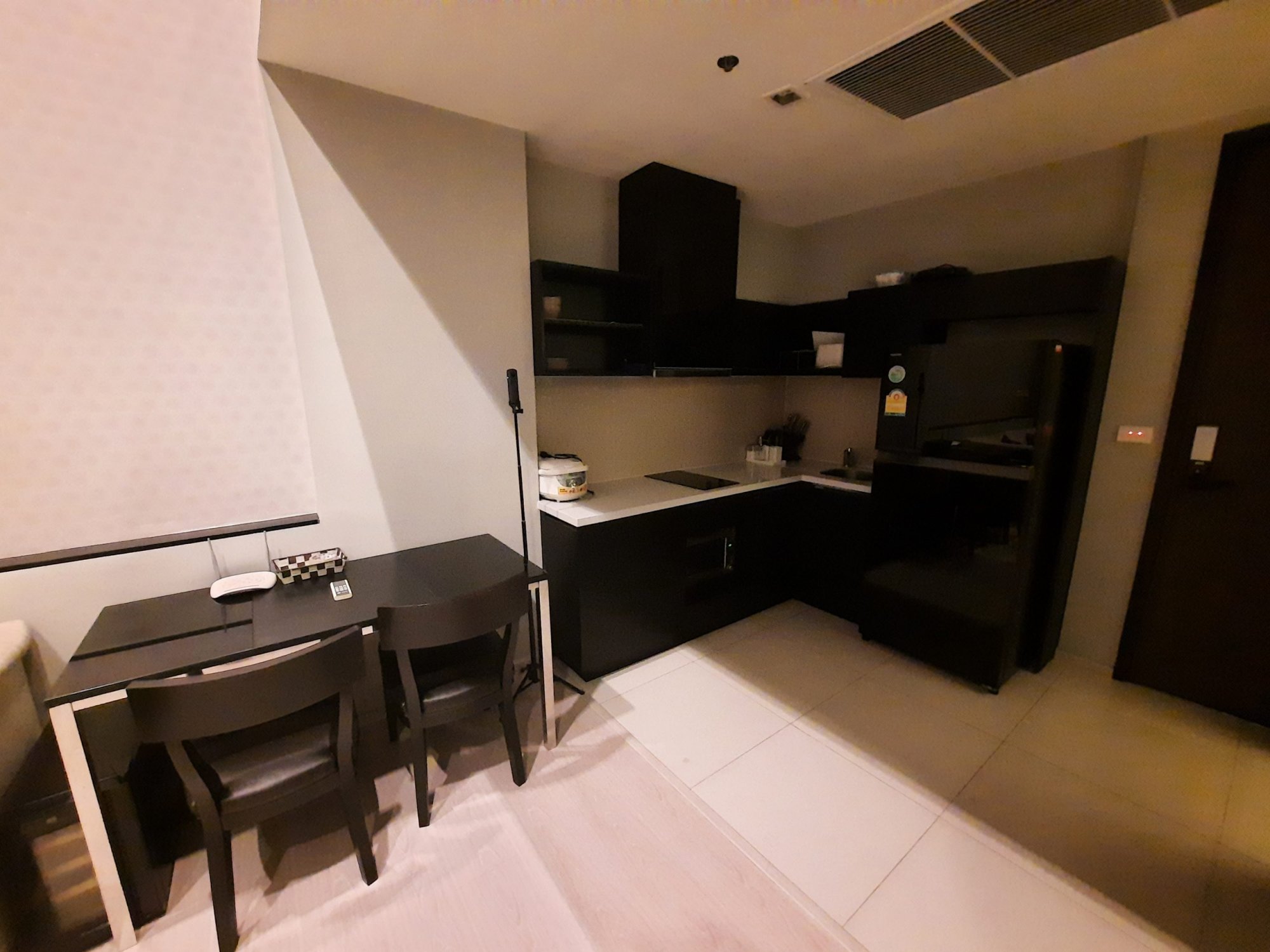 ปล่อยเช่า! Rhythm Sukhumvit 44/1 ในราคาเพียง 45,000บาท/เดือน Type Duplex 1 ห้องนอนขนาดใหญ่ ขนาด 60ตรม. ใกล้ BTS พระโขนง เฟอร์นิเจอร์ครบพร้อมเข้าอยู่ (ราคาต่อรองได้) PROP000255