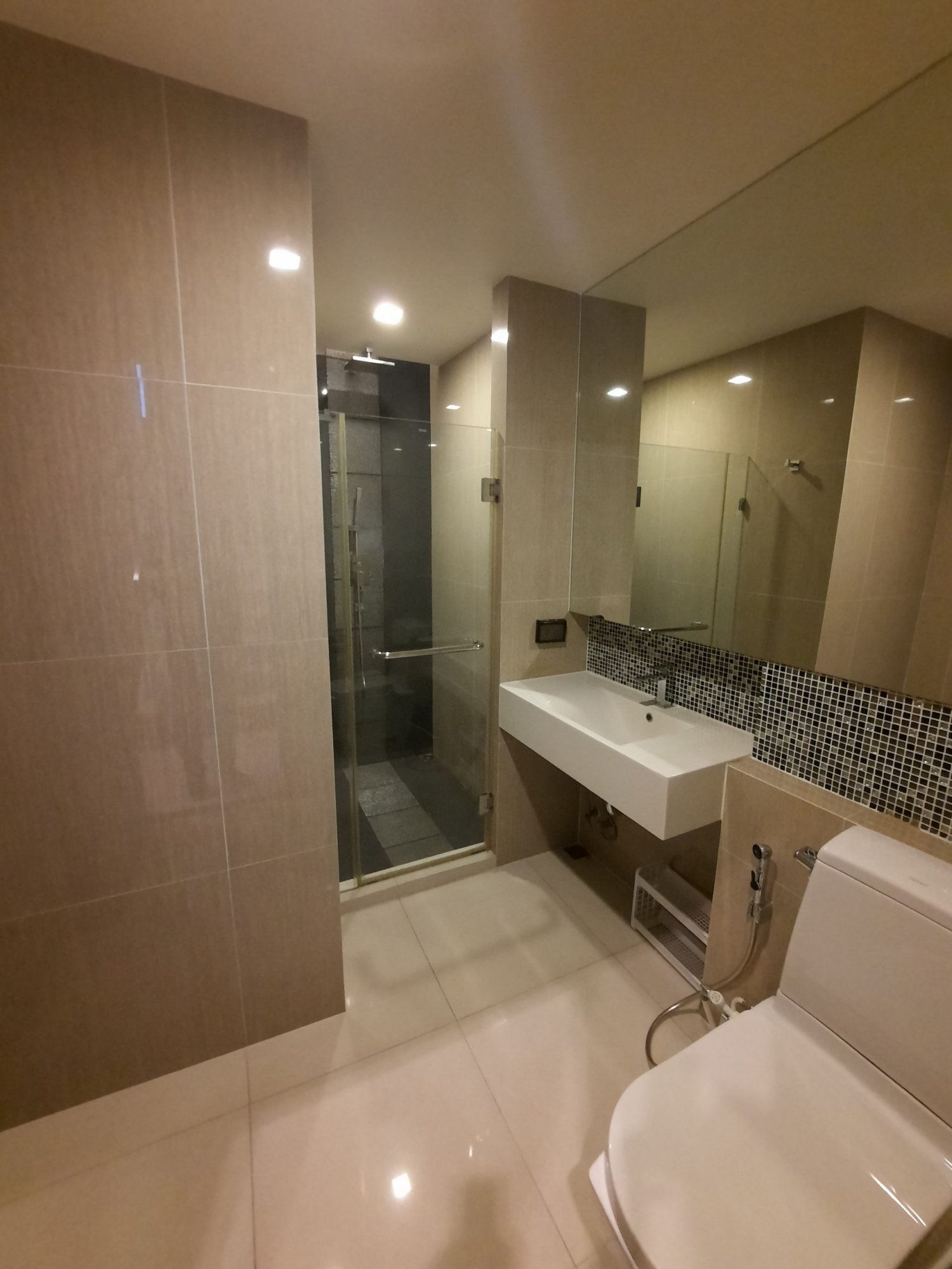 ปล่อยเช่า! Rhythm Sukhumvit 44/1 ในราคาเพียง 45,000บาท/เดือน Type Duplex 1 ห้องนอนขนาดใหญ่ ขนาด 60ตรม. ใกล้ BTS พระโขนง เฟอร์นิเจอร์ครบพร้อมเข้าอยู่ (ราคาต่อรองได้) PROP000255