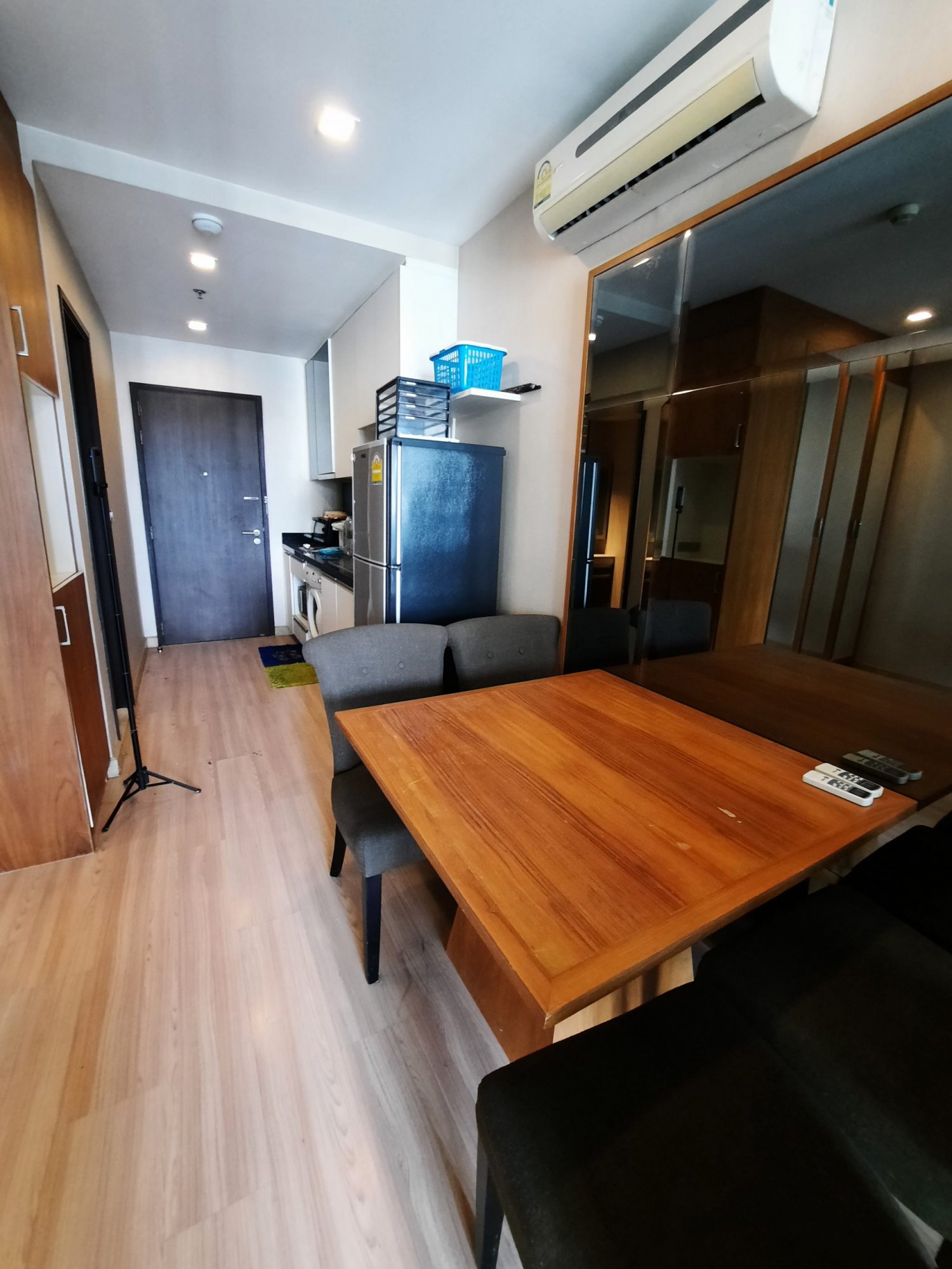 ** Super Deal! ** For rent at Sky Walk Studio with Partition 1 Bathroom 18,000THB/month Fully furnished PROP000257
