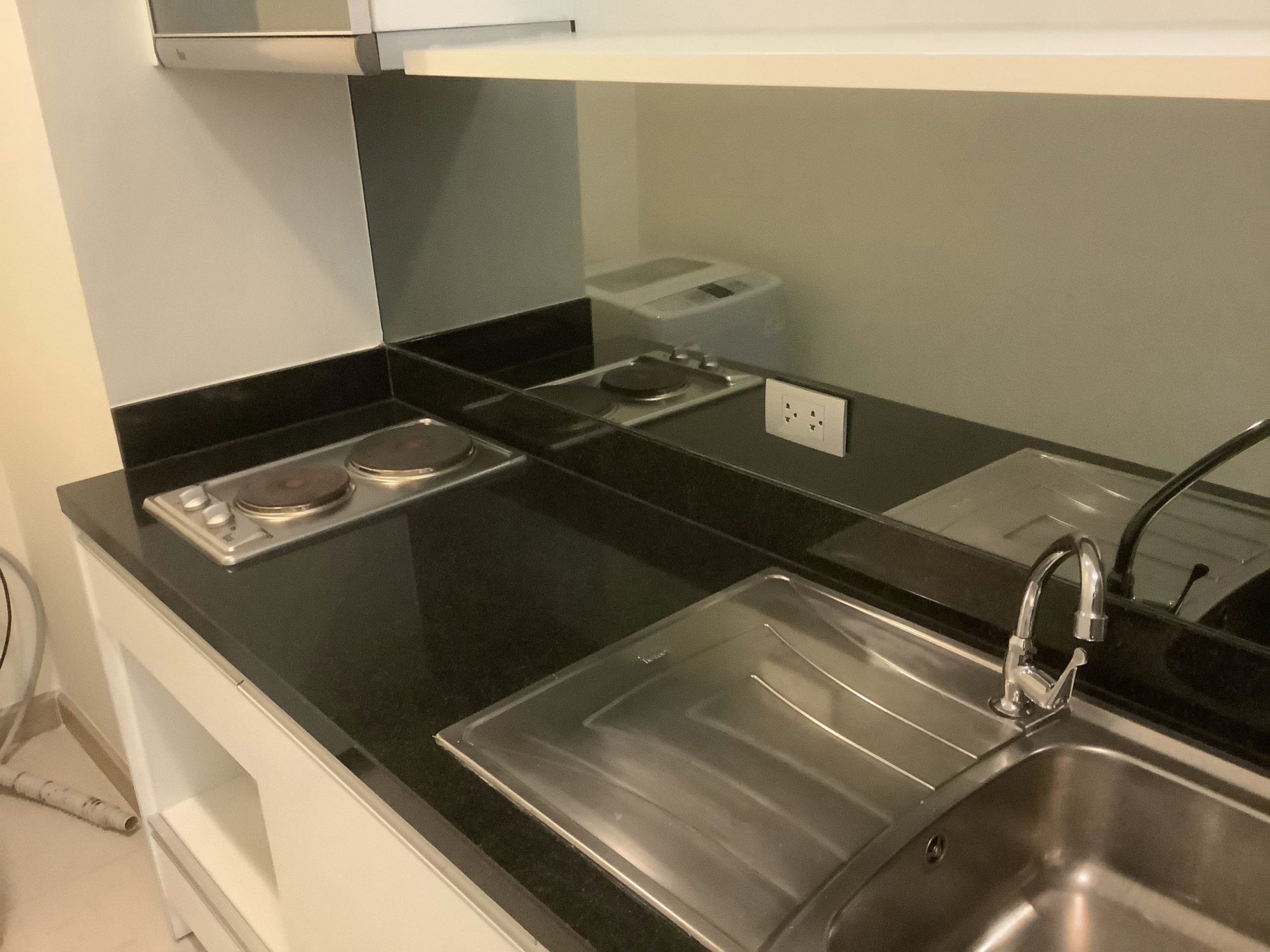 For rent at Sky Walk 1 Bedroom 1 Bathroom 25,000THM/month Fully furnished (can negotiate) PROP000258
