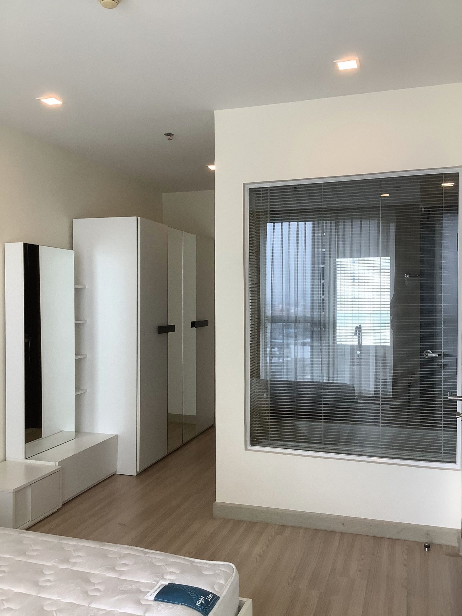 For rent at Sky Walk 1 Bedroom 1 Bathroom 25,000THM/month Fully furnished (can negotiate) PROP000258