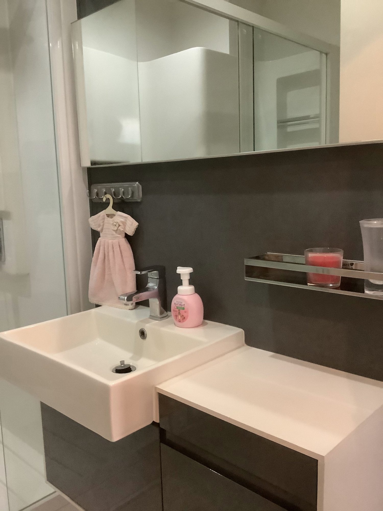 ** ขายด่วน! ** The room Sukhumvit 62 พร้อมให้คุณเป็นเจ้าของ เพียง 5,780,000บาท รวมค่าใช้จ่ายทุกอย่าง 1 ห้องนอน 1 ห้องน้ำ 45ตรม. ใกล้ BTS ปุณณวิถี เฟอร์นิเจอร์ครบพร้อมเข้าอยู่ (ราคาต่อรองได้)