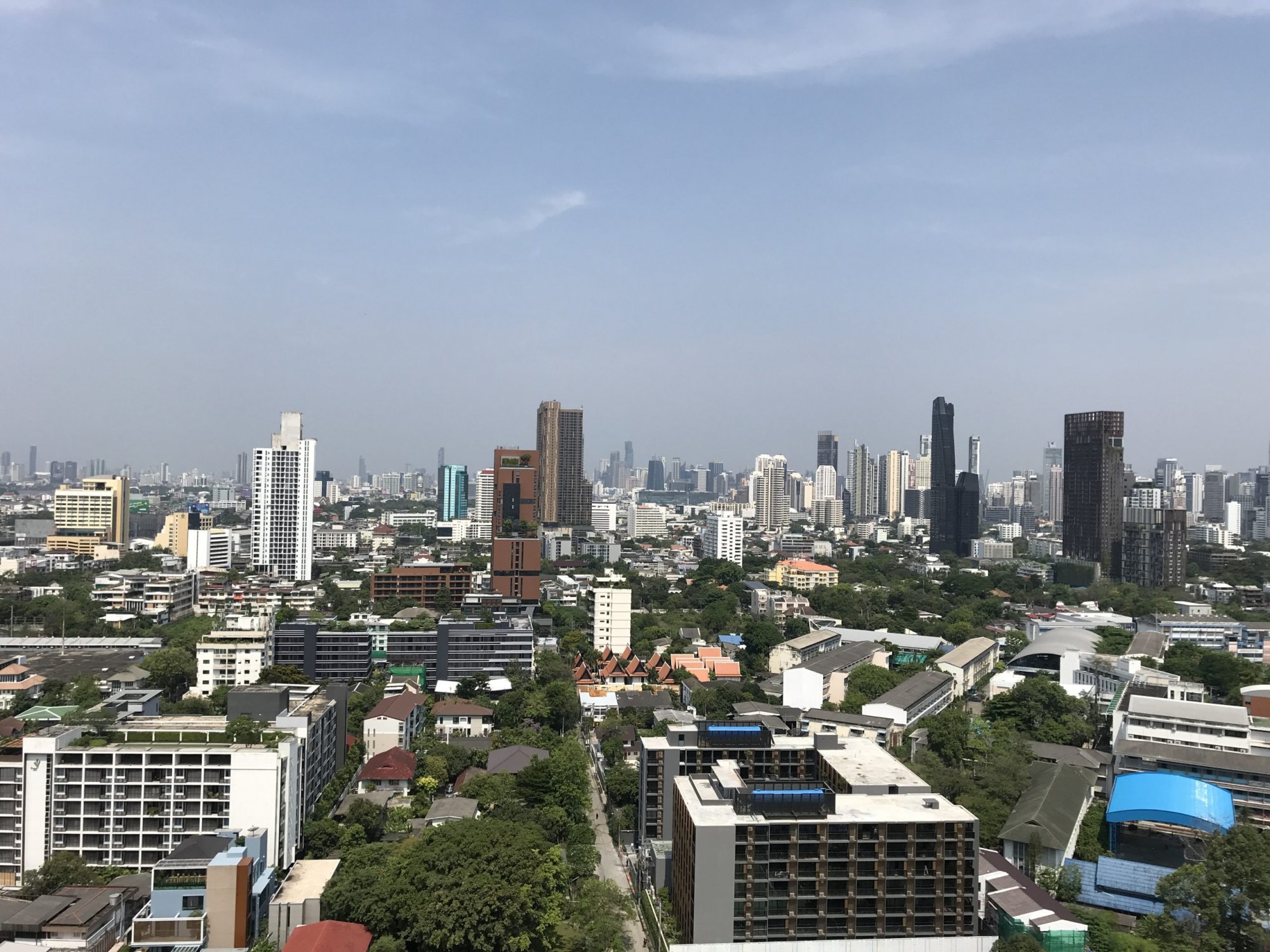 ให้เช่าคอนโดใหม่แถวเอกมัย Wyndham Garden Bangkok Sukhumvit 42 เฟอร์นิเจอร์ตกแต่งครบ ชั้น 23 ขนาด 42.54 ตรม (ใกล้ BTS เอกมัย) มีบริการ Auto Parking