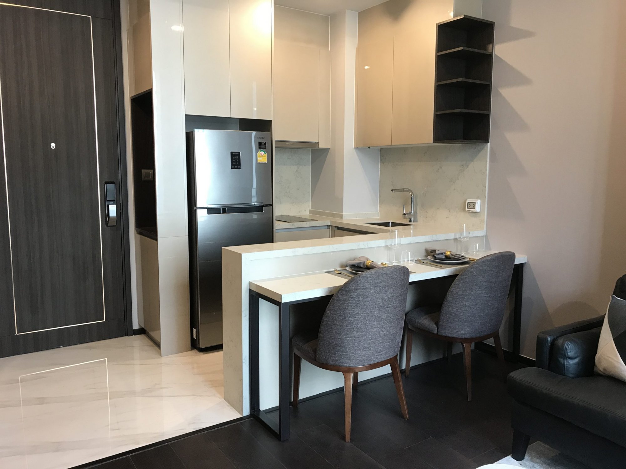 ปล่อยเช่า! Laviq Sukhumvit 57 คอนดูหรูระดับไฮเอนด์ 1 ห้องนอน 1 ห้องน้ำ 42. 15ตรม. ใจกลางทองหล่อเพียง 55,000บาท/เดือน เฟอร์นิเจอร์ครบพร้อมเข้าอยู่ PROP000269