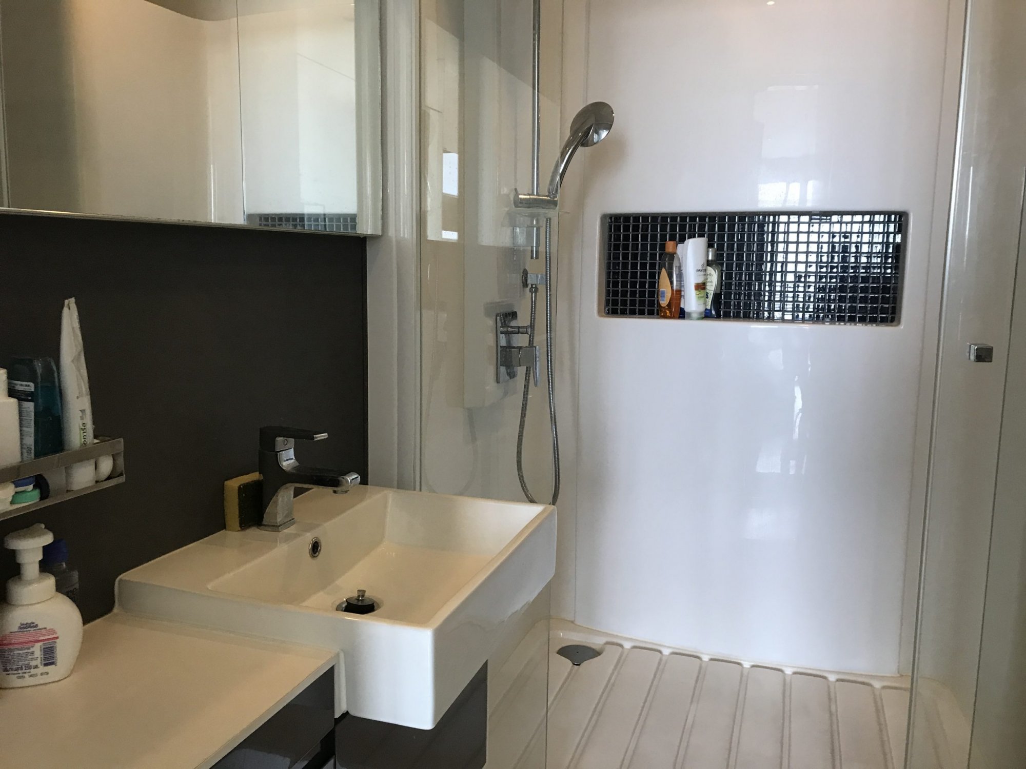 ** ขายด่วน! ** The Room Sukhumvit 62 พร้อมให้คุณเป็นเจ้าของ เพียง 6,000,000บาท รวมค่าใช้จ่ายทุกอย่าง 1 ห้องนอน ขนาด 45ตรม. ใกล้ BTS ปุณณวิถี เฟอร์นิเจอร์ครบพร้อมเข้าอยู่ PROP000289