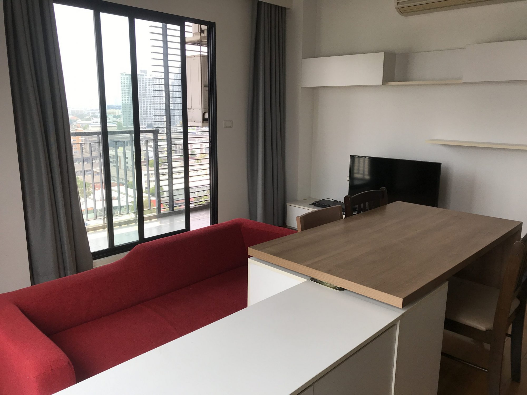 ปล่อยเช่า! Blocs 77 ในราคาเพียง 18,500บาท/เดือน 1 ห้องนอน 1 ห้องน้ำ 45ตรม. ใกล้ BTS อ่อนนุช เฟอร์นิเจอร์ครบพร้อมเข้าอยู่ (ราคาต่อรองได้) PROP000290