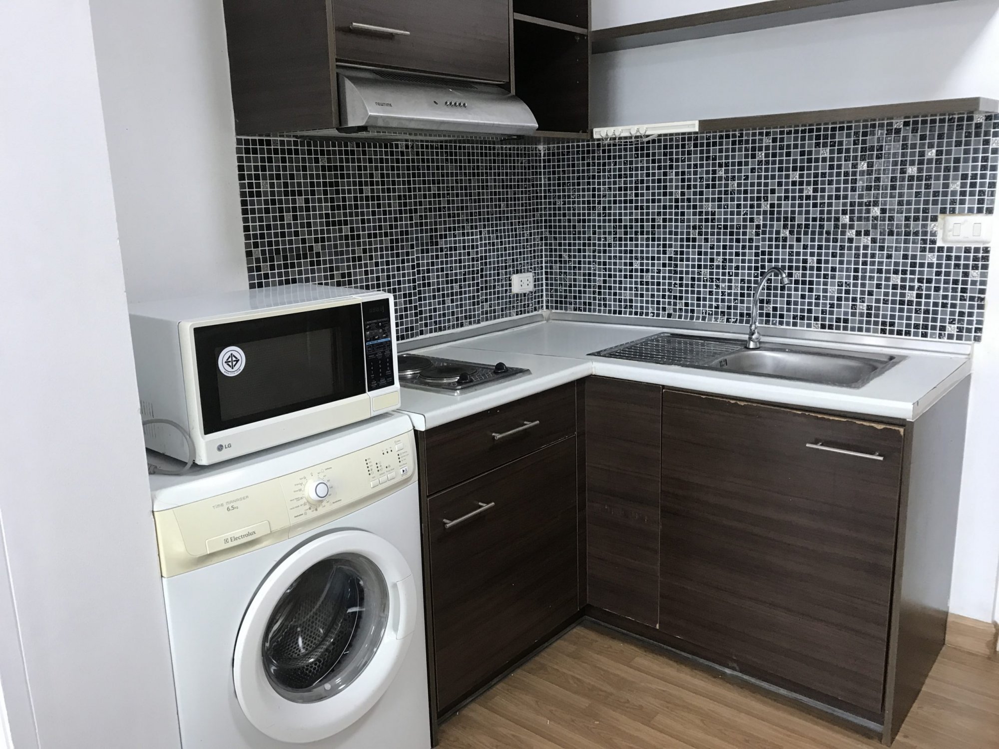 For sale with tenent! at S&S Sukhumvit 101/1 1 Bedroom 1 Bathroom 2,280,000 THB  Fully furnished PROP000294