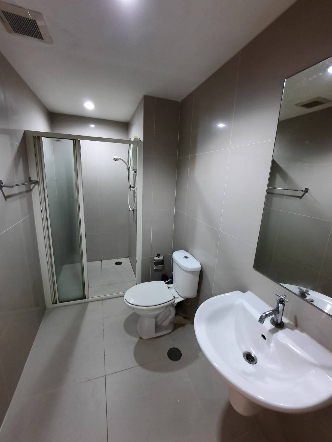 ขายพร้อมผู้เช่า! S&S Sukhumvit 101/1 1 ห้องนอน 1 ห้องน้ำ 46 ตรม. เพียง 2,950,000 บาท รวมค่าใช้จ่ายทุกอย่าง เฟอร์นิเจอร์ครบพร้อมเข้าอยู่ รหัส K-0018