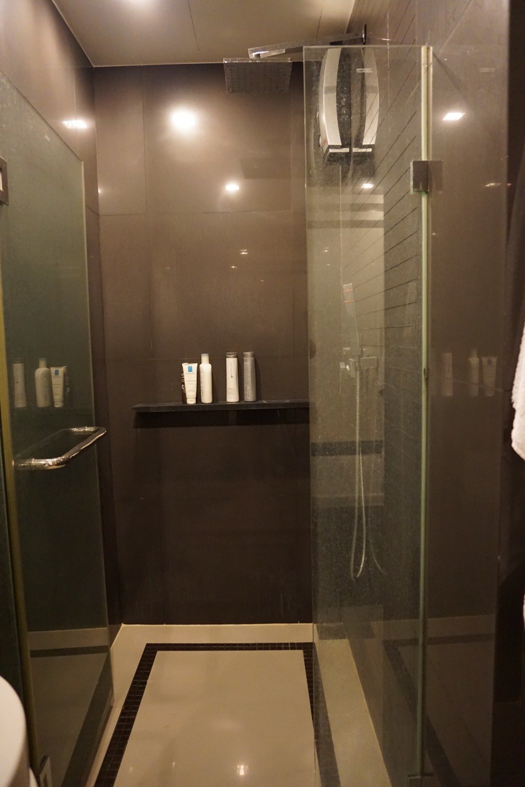 For sale at Rhythm Sukhumvit 50 1 Bedroom 1 Bathroom 5,890,000THB Fully furnished (can negotiate) PROP000300