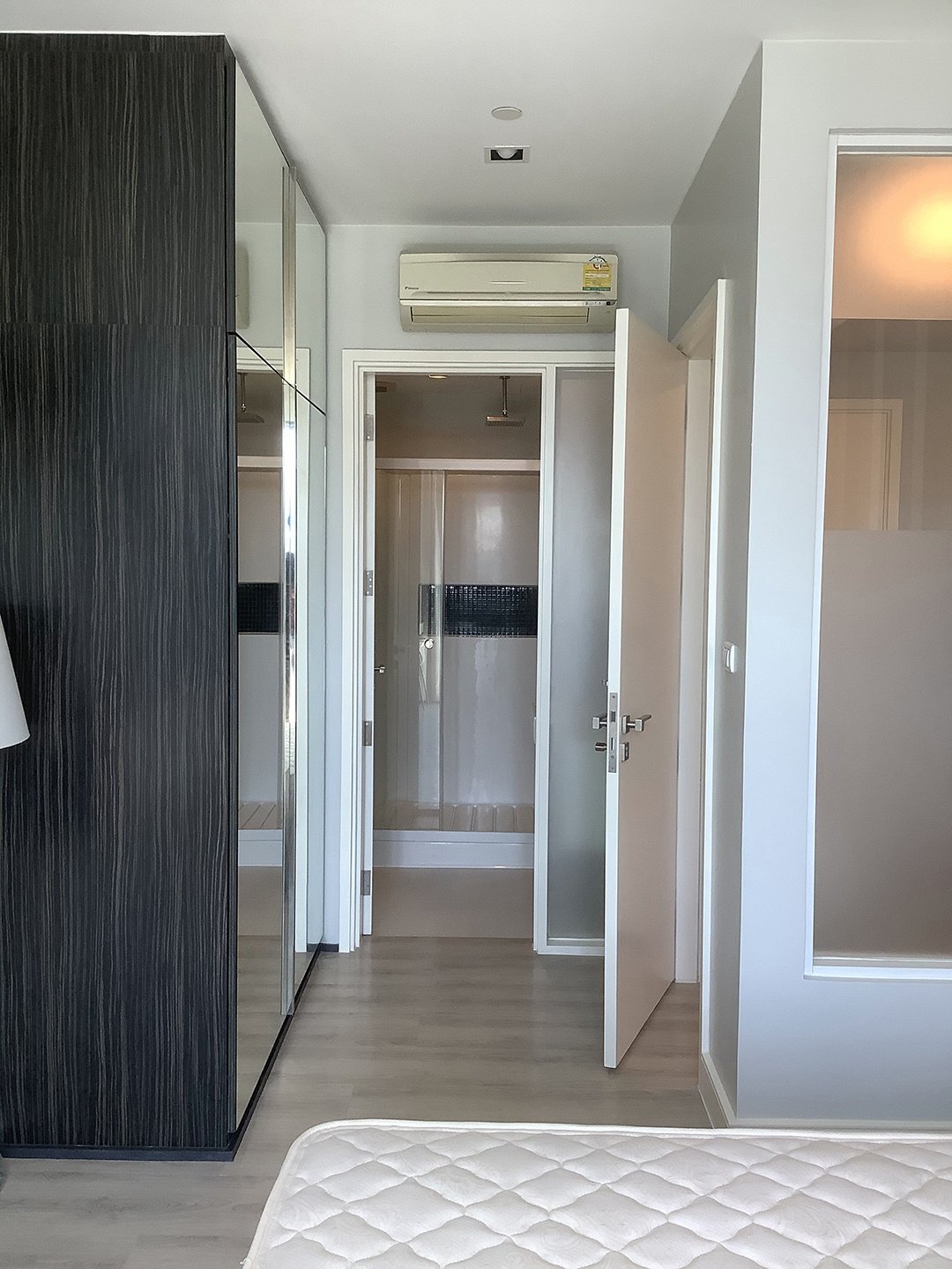 For sale with tenant at The Room Sukhumvit 62 1 Bedroom 1 Bathroom 4,950,000THB Transfer50/50 Fully furnished (can negotiate) PROP000315