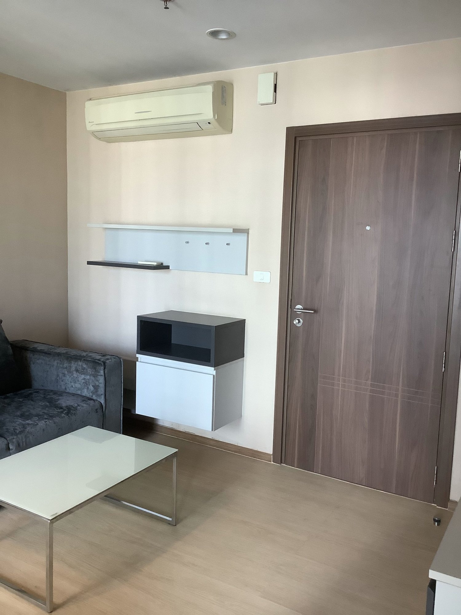 ปล่อยเช่า! The Base Sukhumvit 77 ในราคาเพียง 14,000บาท/เดือน 1 ห้องนอน 1 ห้องน้ำ 30ตรม. ใกล้ BTS อ่อนนุช เฟอร์นิเจอร์ครบพร้อมเข้าอยู่ (ราคาต่อรองได้) PROP000321
