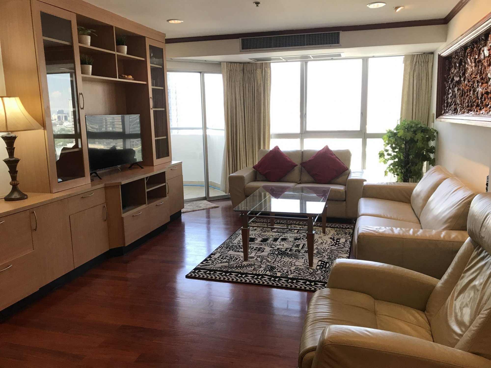 ปล่อยเช่า! The Waterford Diamond ในราคาเพียง 50,000บาท/เดือน 3 ห้องนอน 2 ห้องน้ำ+1 ห้องแม่บ้าน 145ตรม. ห้องใหญ่อยู่สบาย ใกล้ BTS พร้อมพงษ์ เฟอร์นิเจอร์ครบพร้อมเข้าอยู่ PROP000327