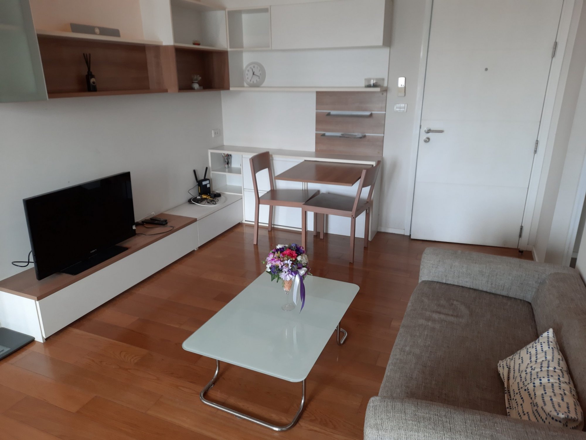 For rent at Blocs 77 1 Bedroom 1 Bathroom 15,000THB/month Fully furnished (can negotiate) PROP000331