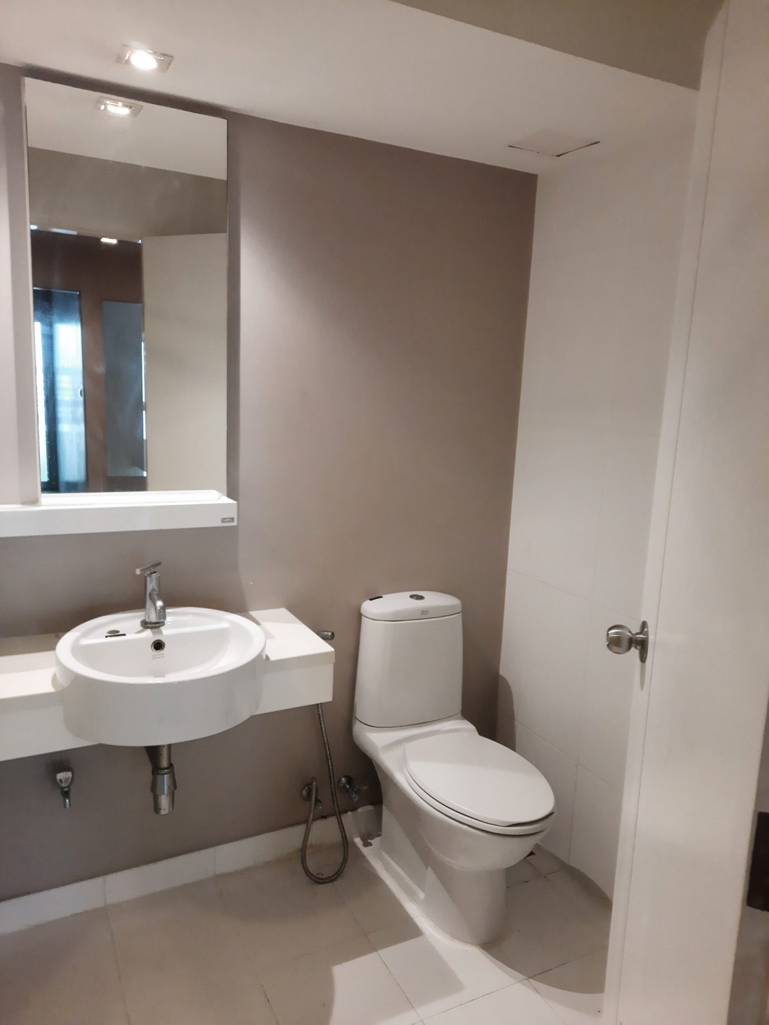 For rent at The Room Sukhumvit 79 1 Bedroom 1 Bathroom 15,000THB/month Fully furnished (can negotiate) PROP000338