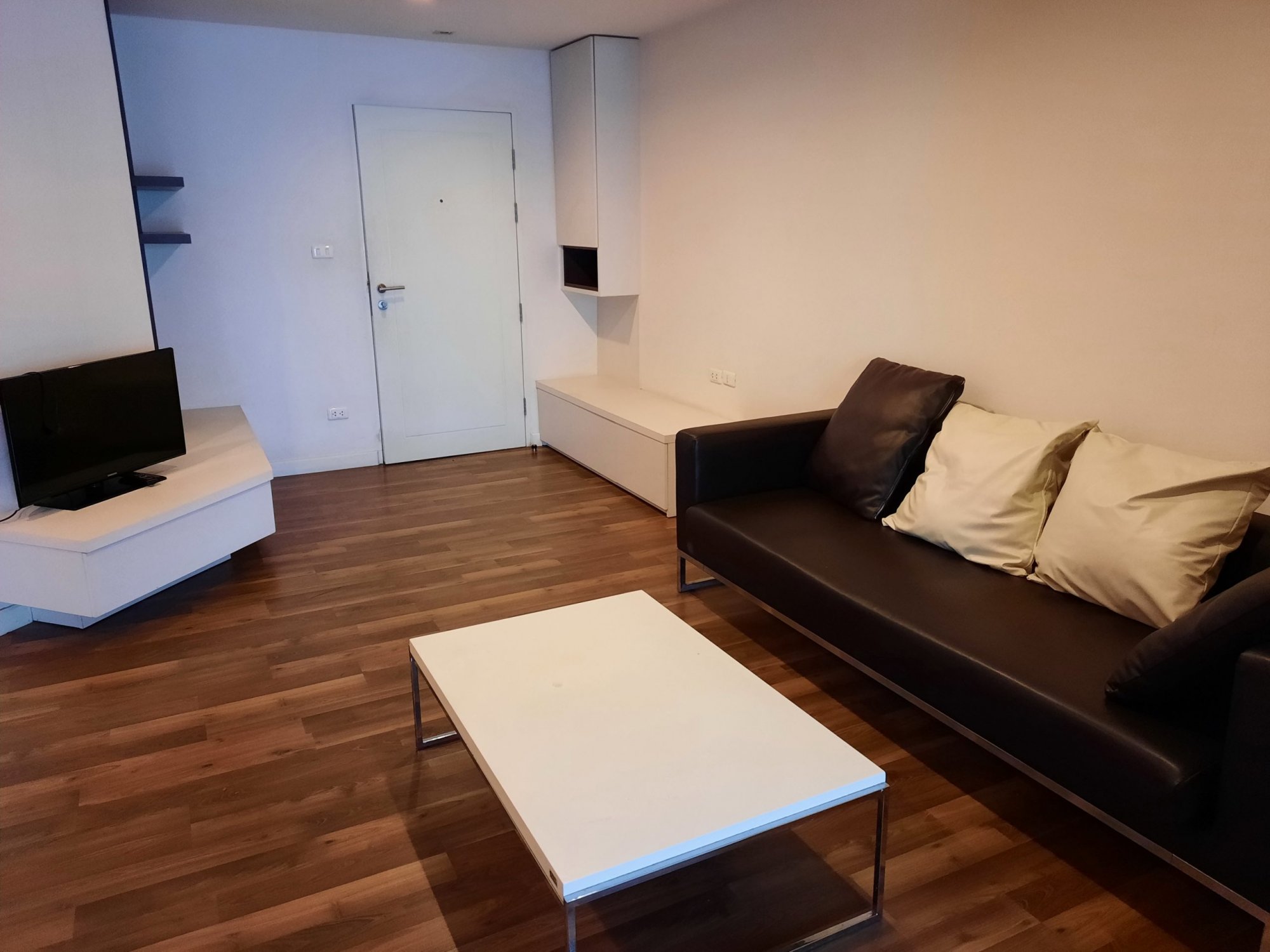 For rent at The Room Sukhumvit 79 1 Bedroom 1 Bathroom 15,000THB/month Fully furnished (can negotiate) PROP000338