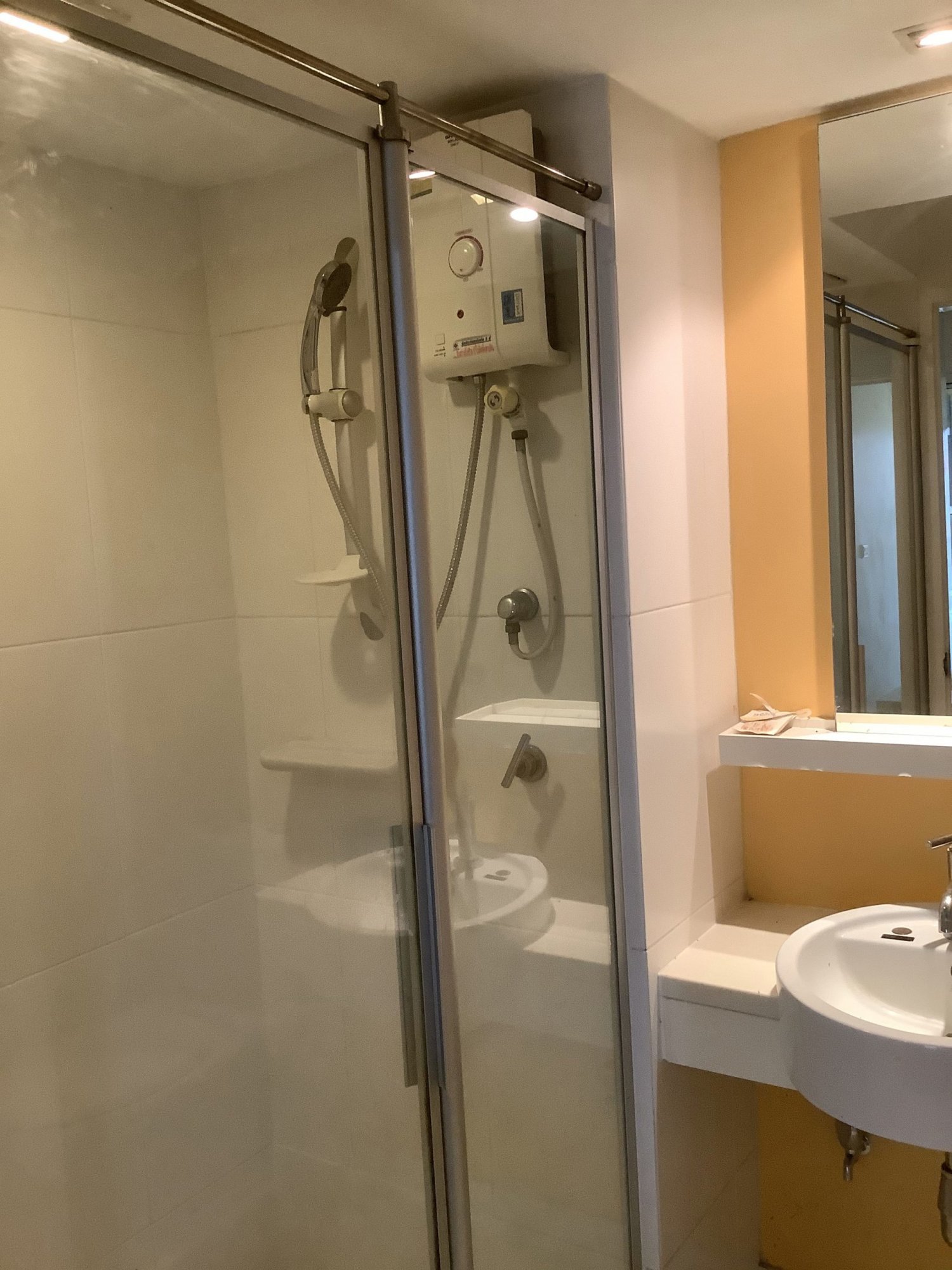 For rent at The Room Sukhumvit 79 1 Bedroom 1 Bathroom 14,000THB/month Fully furnished (can negotiate) PROP000340