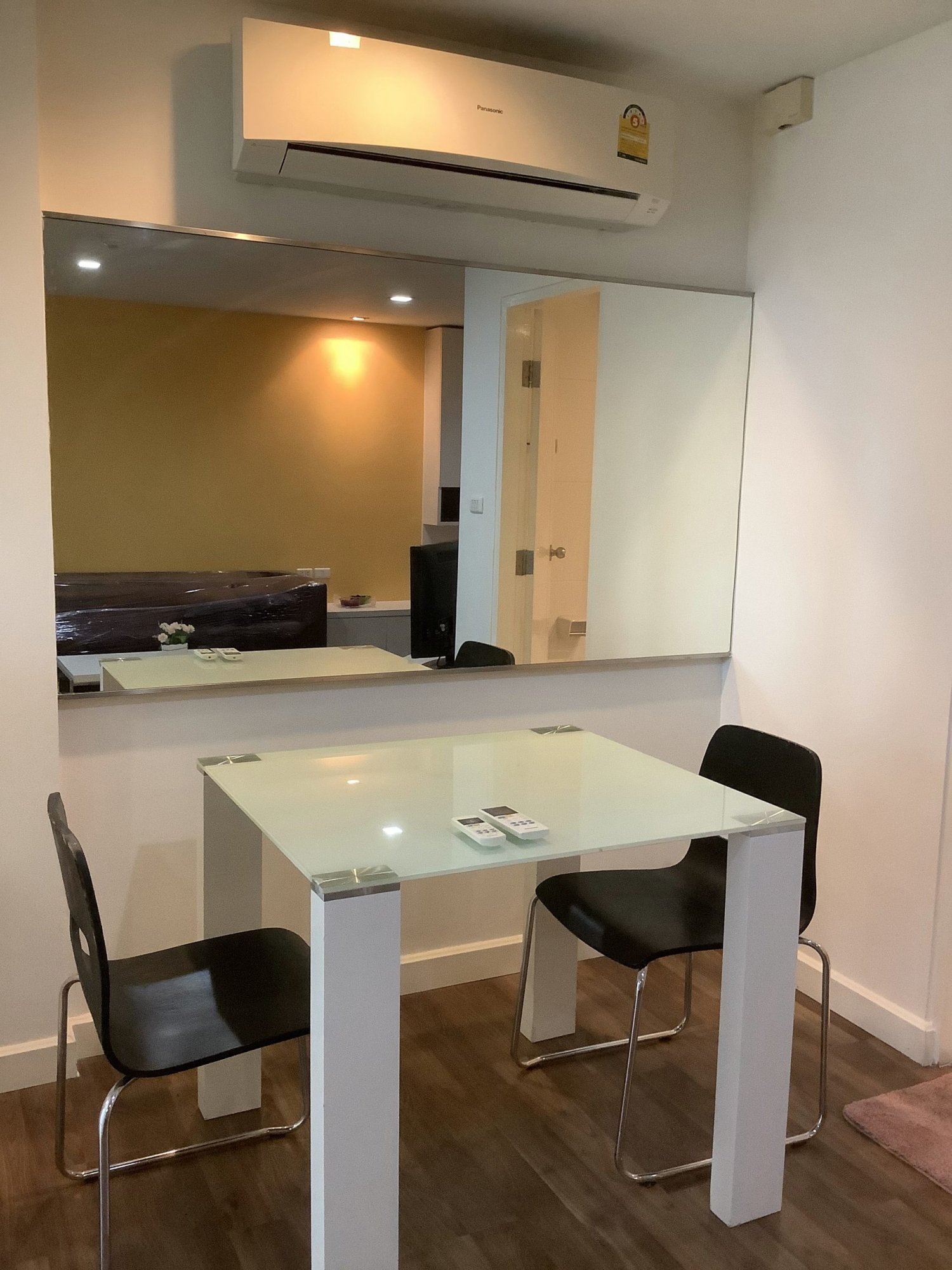 For rent at The Room Sukhumvit 79 1 Bedroom 1 Bathroom 14,000THB/month Fully furnished (can negotiate) PROP000340