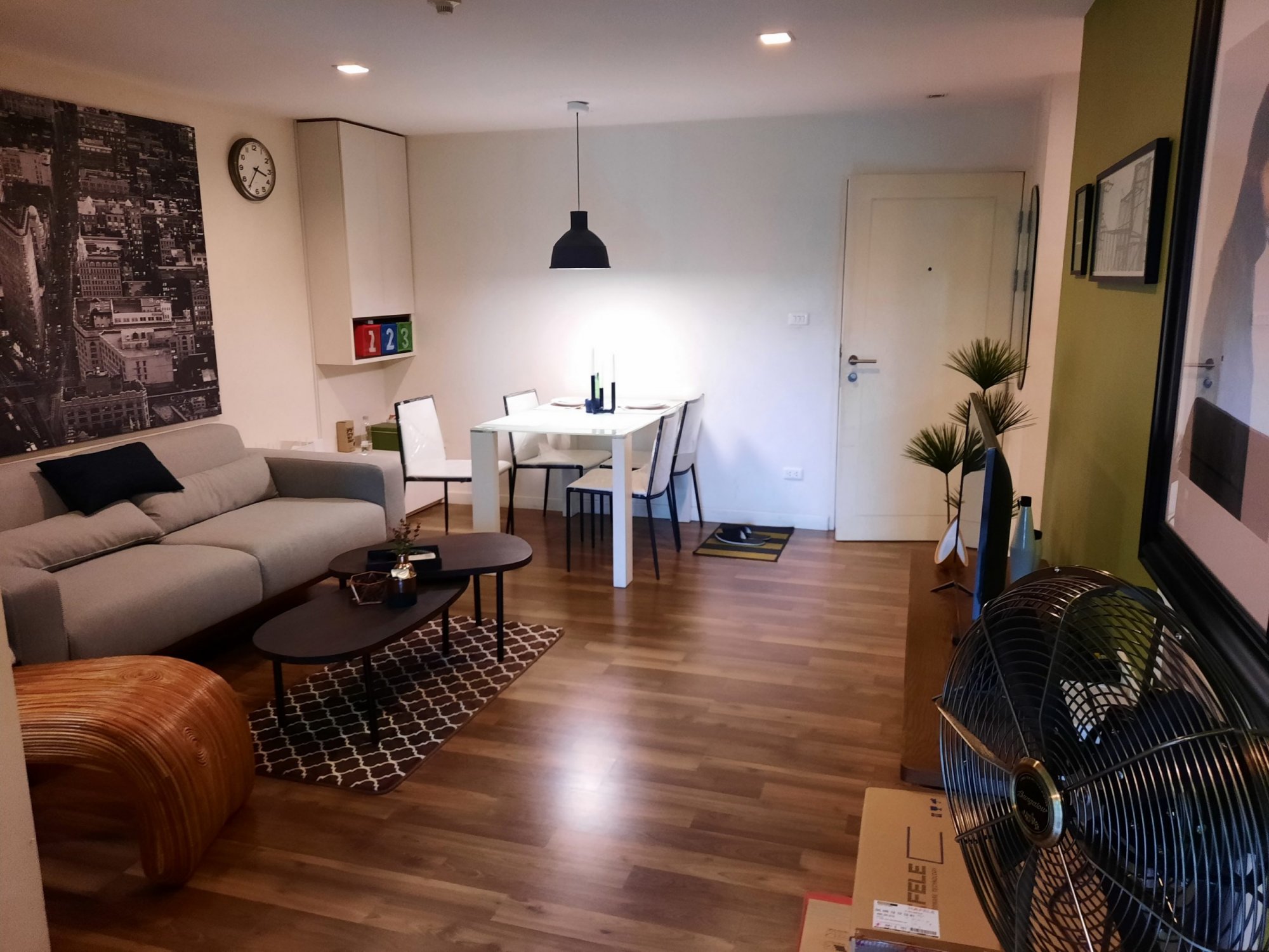 ปล่อยเช่า! The Room Sukhumvit 79 ในราคาเพียง 23,000บาท/เดือน 2 ห้องนอน 1 ห้องน้ำ 59ตรม. ห้องใหญ่อยู่สบาย ใกล้ BTS อ่อนนุช เฟอร์นิเจอร์ครบพร้อมเข้าอยู่ (ราคาต่อรองได้) PROP000341