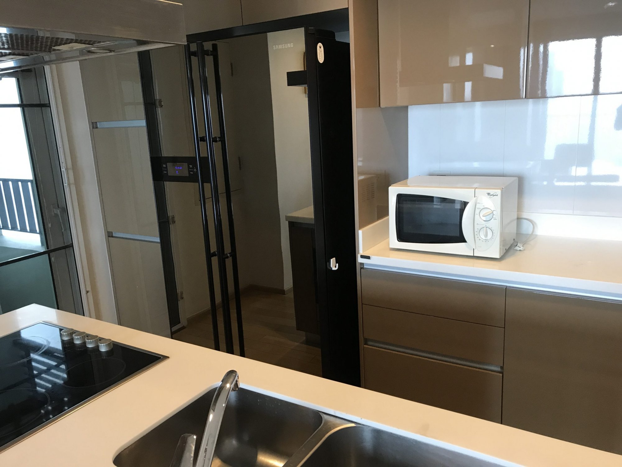 ปล่อยเช่า! Siri at Sukhumvit ในราคาเพียง 75,000บาท/เดือน 3 ห้องนอน 3 ห้องน้ำ 100ตรม. ห้องใหญ่อยู่สบาย ใกล้ BTS ทองหล่อ เฟอร์นิเจอร์ครบพร้อมเข้าอยู่ PROP000348