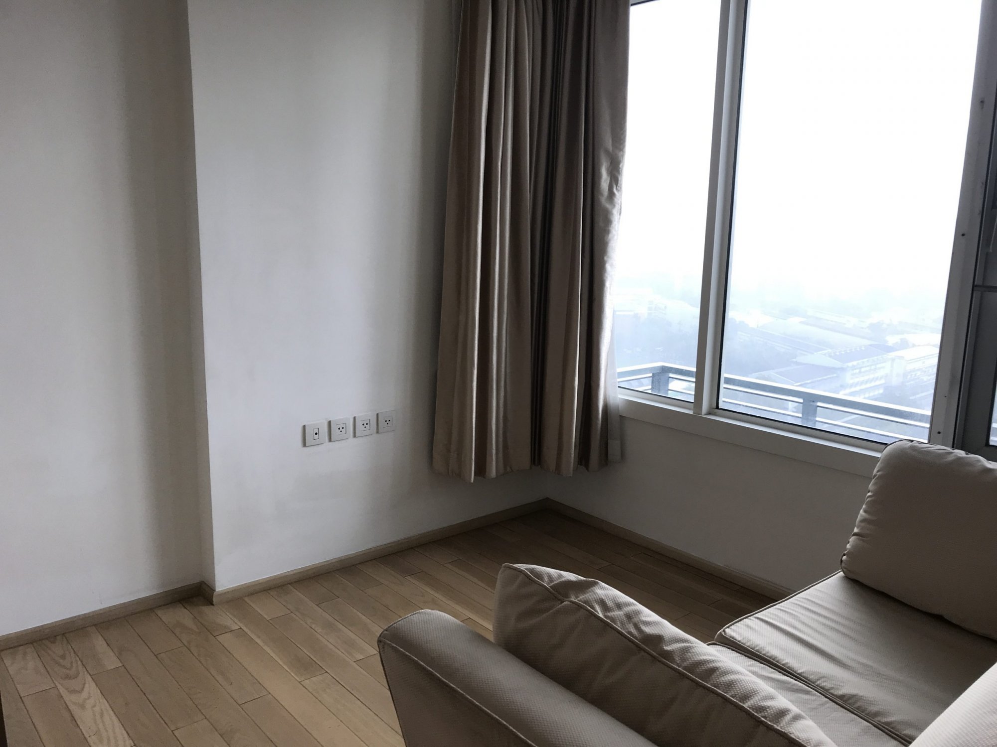 ปล่อยเช่า! Siri at Sukhumvit ในราคาเพียง 75,000บาท/เดือน 3 ห้องนอน 3 ห้องน้ำ 100ตรม. ห้องใหญ่อยู่สบาย ใกล้ BTS ทองหล่อ เฟอร์นิเจอร์ครบพร้อมเข้าอยู่ PROP000348
