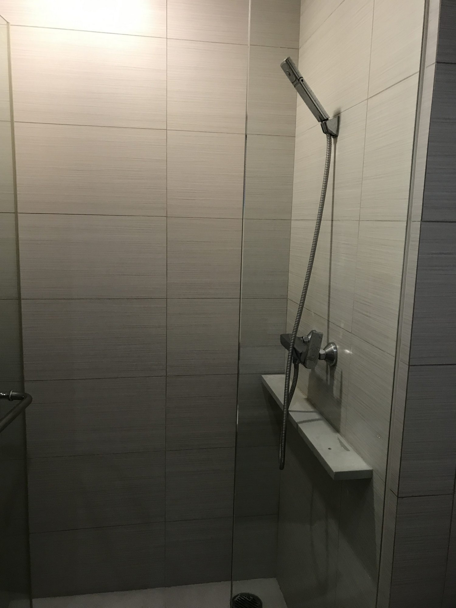 ปล่อยเช่า! Siri at Sukhumvit ในราคาเพียง 75,000บาท/เดือน 3 ห้องนอน 3 ห้องน้ำ 100ตรม. ห้องใหญ่อยู่สบาย ใกล้ BTS ทองหล่อ เฟอร์นิเจอร์ครบพร้อมเข้าอยู่ PROP000348