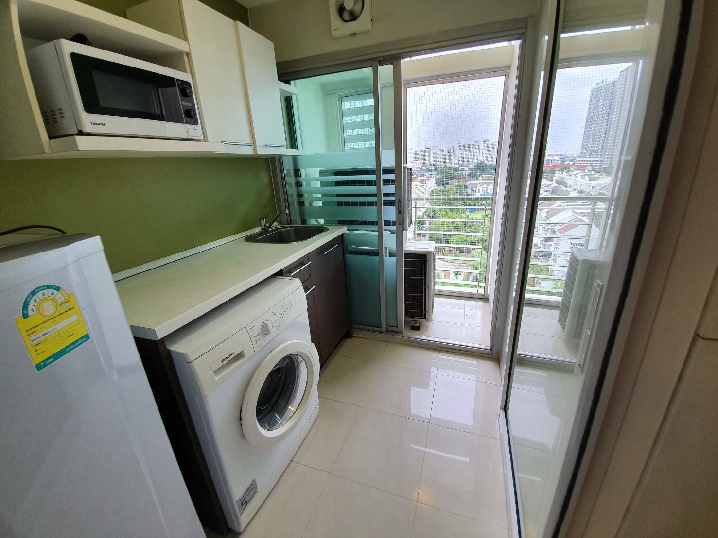 ** ขาย/เช่า! ** The Room Sukhumvit 79 ขาย เพียง 4,815,000บาท รวมค่าใช้จ่ายทุกอย่าง เช่าเพียง 18,000บาท/เดือน 1 ห้องนอน 1 ห้องน้ำ 46ตรม. ใกล้ BTS อ่อนนุช เฟอร์นิเจอร์ครบพร้อมเข้าอยู่ PROP000356